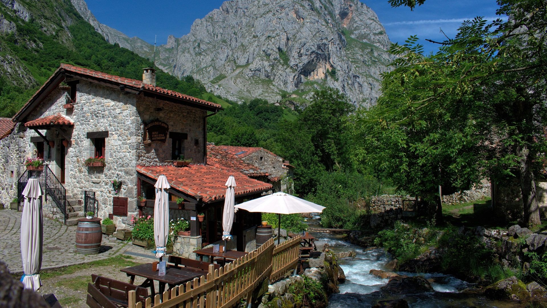 Picos De Europa Wallpapers K Hd Picos De Europa Backgrounds On