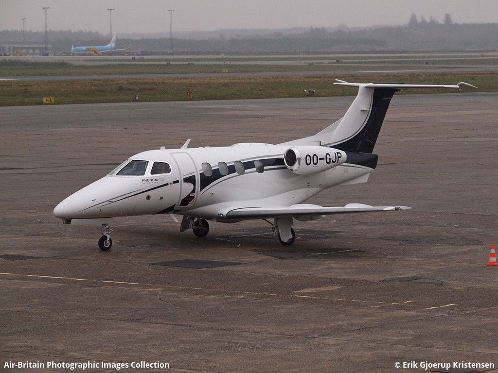 1024x768 Embraer EMB-500 Phenom 100, OO-GJP / 50000147, CGP - Capital ... Wallpaper