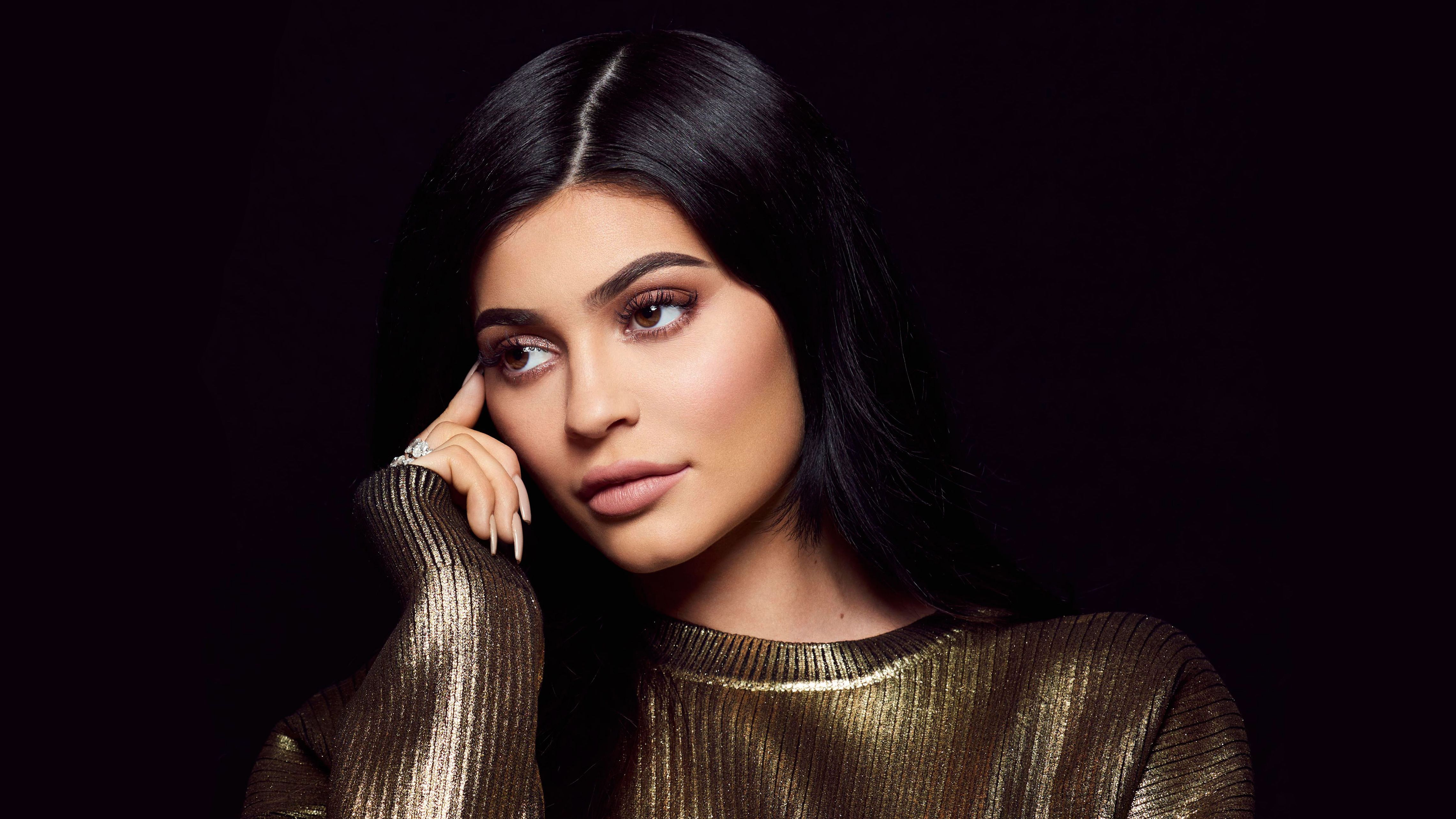 Kylie Jenner Desktop Wallpapers 4k Hd Kylie Jenner Desktop Backgrounds On Wallpaperbat 