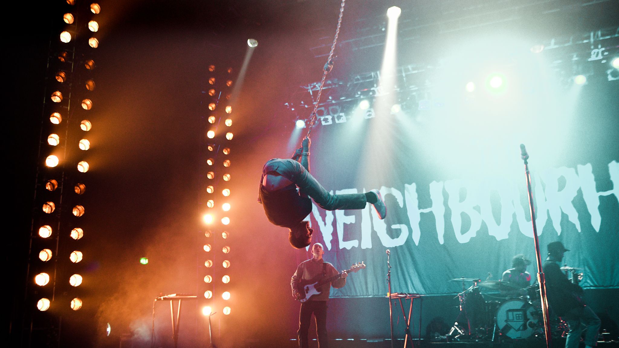 2048x1152 The Neighbourhood Review/photoset - Rock Concert (#306576) - HD ... Wallpaper