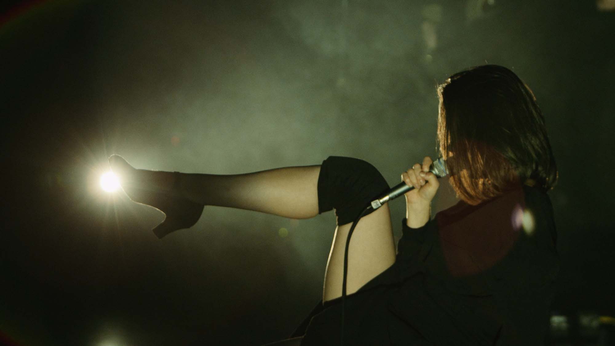 Mitski nobody. Mitski певица. Mitski. Mitski miyawaki. Песни mitski my baby.