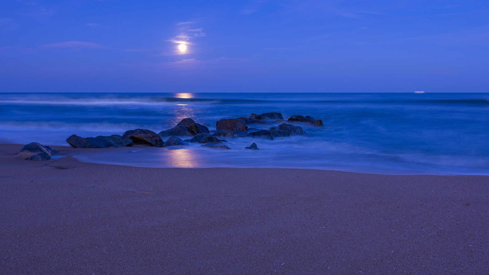 Beach Moon Wallpapers 4k Hd Beach Moon Backgrounds On Wallpaperbat 5393