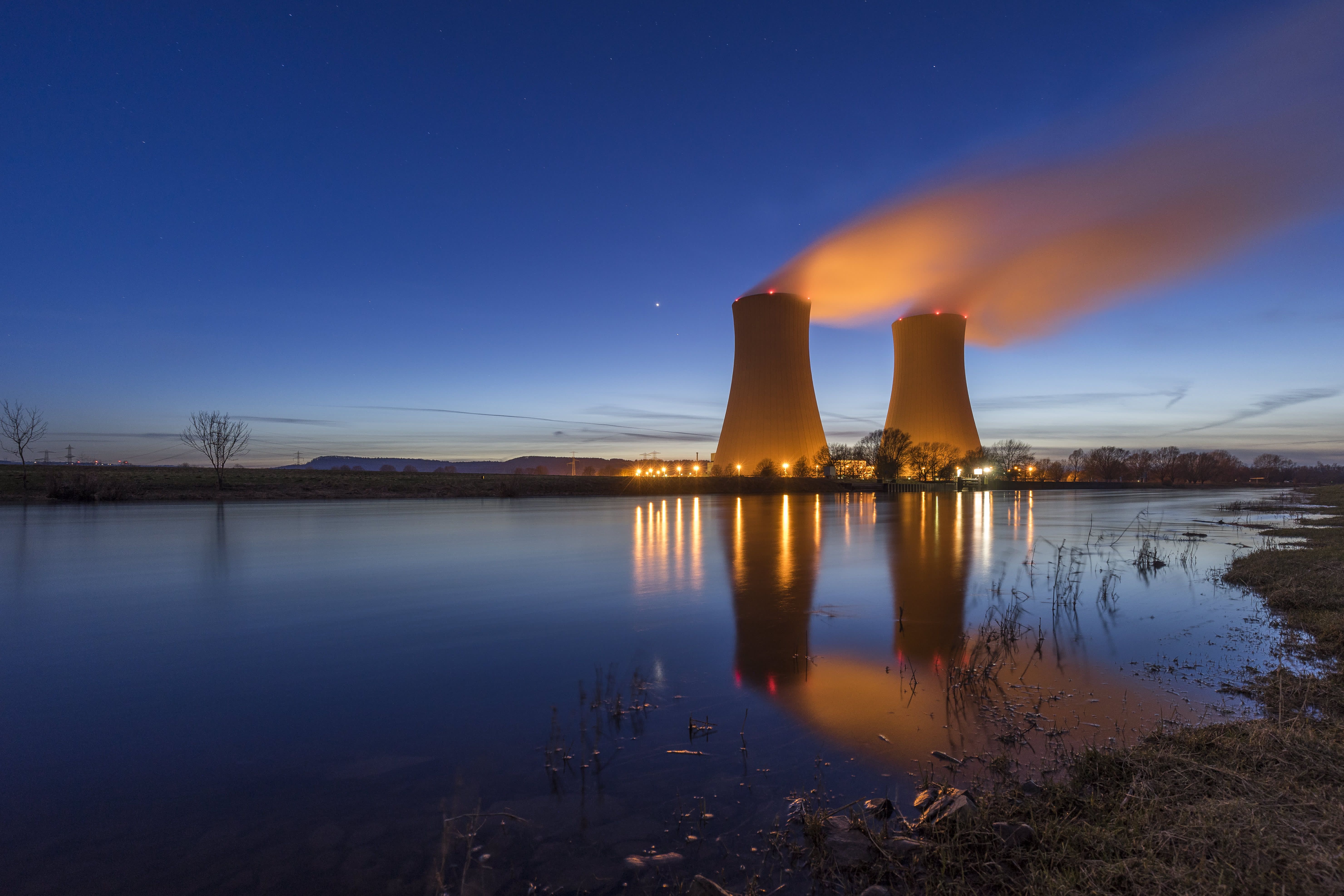 5920x3947 UK and Germany have different ideas about the future of nuclear energy Wallpaper