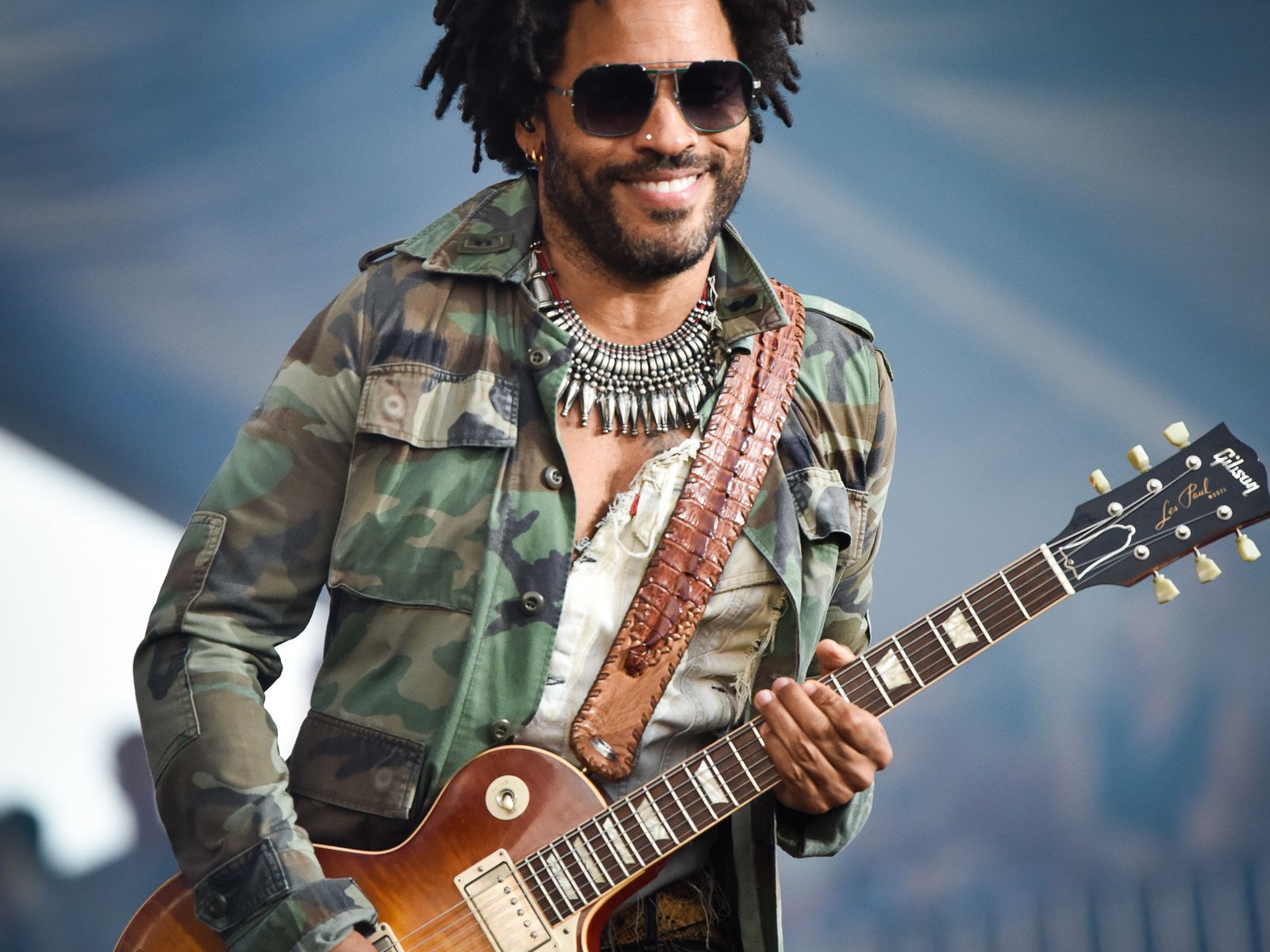 Lenny Kravitz Dick Falls Out