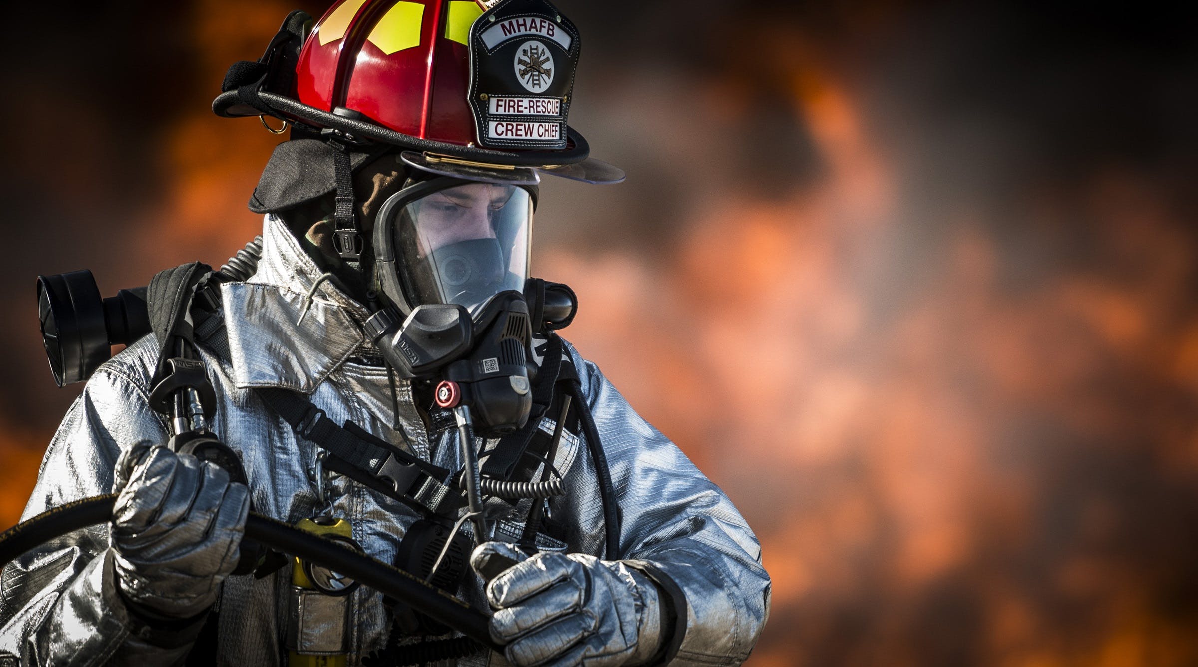 2400x1336 Fireman Photos, Download The BEST Free Fireman Stock Photos & HD Images Wallpaper