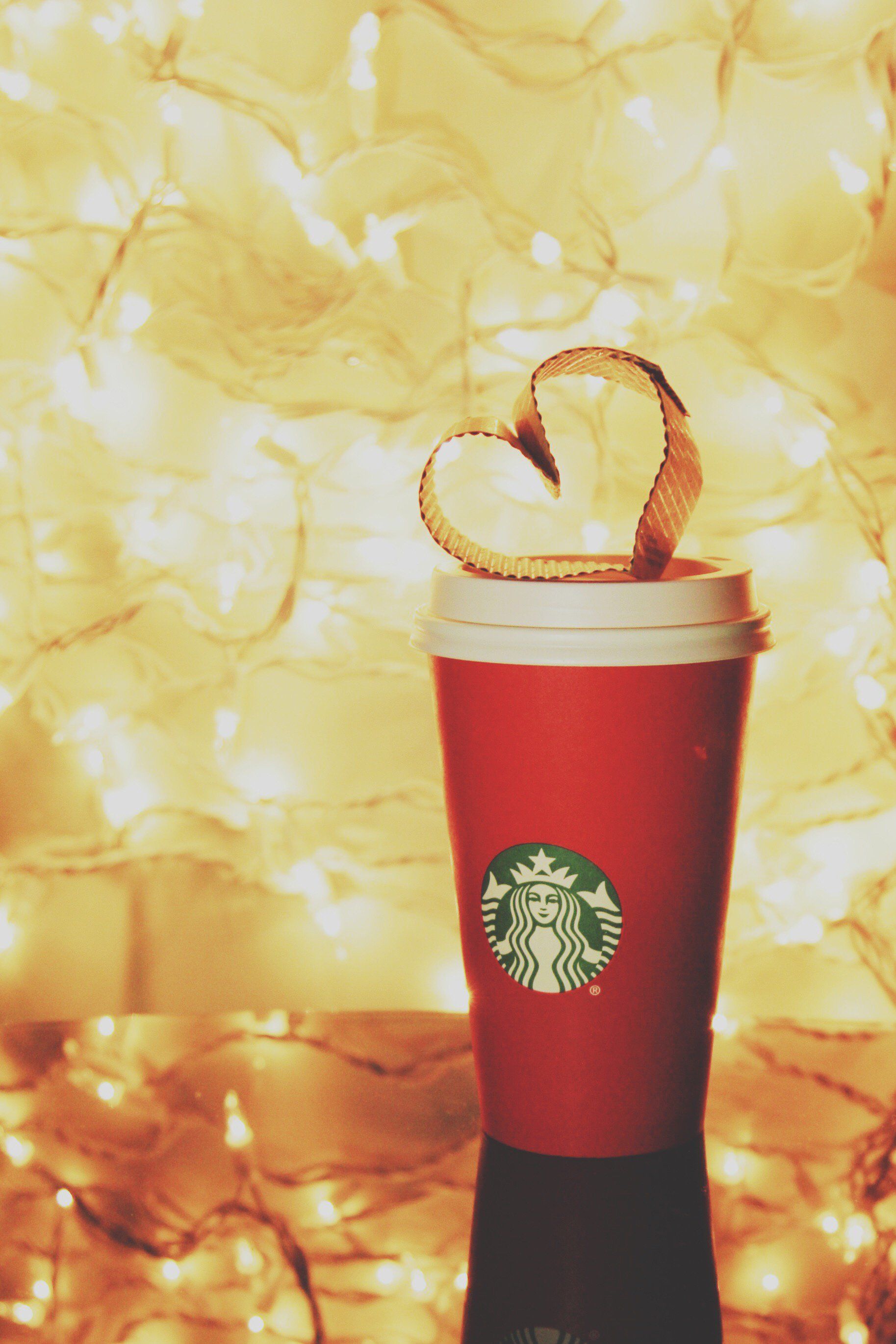 Starbucks Holiday Menu: The Shocking End Date! - 4dma17y