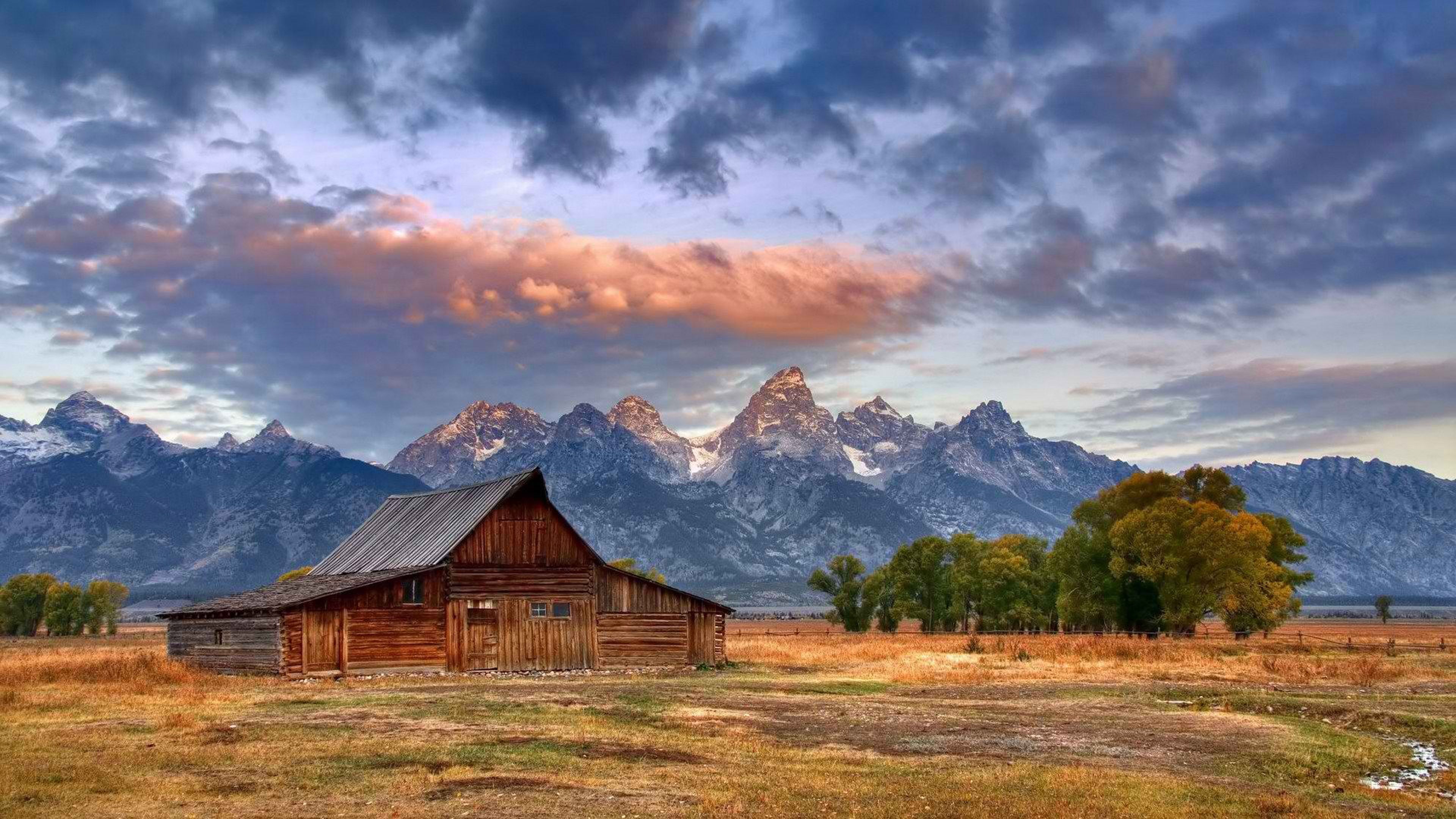 Wyoming перевод. Штат Вайоминг Гранд Титон. Штат Вайоминг природа. Парк Гранд Титон Вайоминг. Гора в штате Вайоминг.