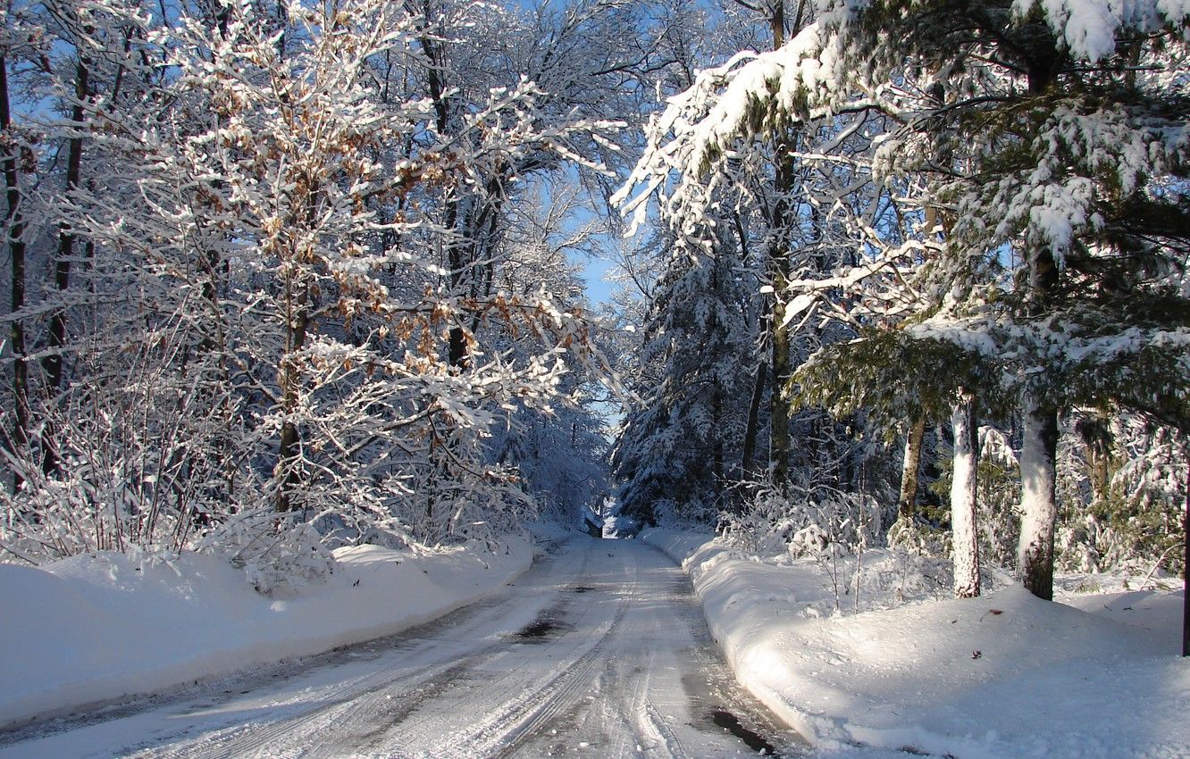 1332x850 Wallpaper winter, road, forest, snow, frost, Wisconsin, USA, USA ... Wallpaper