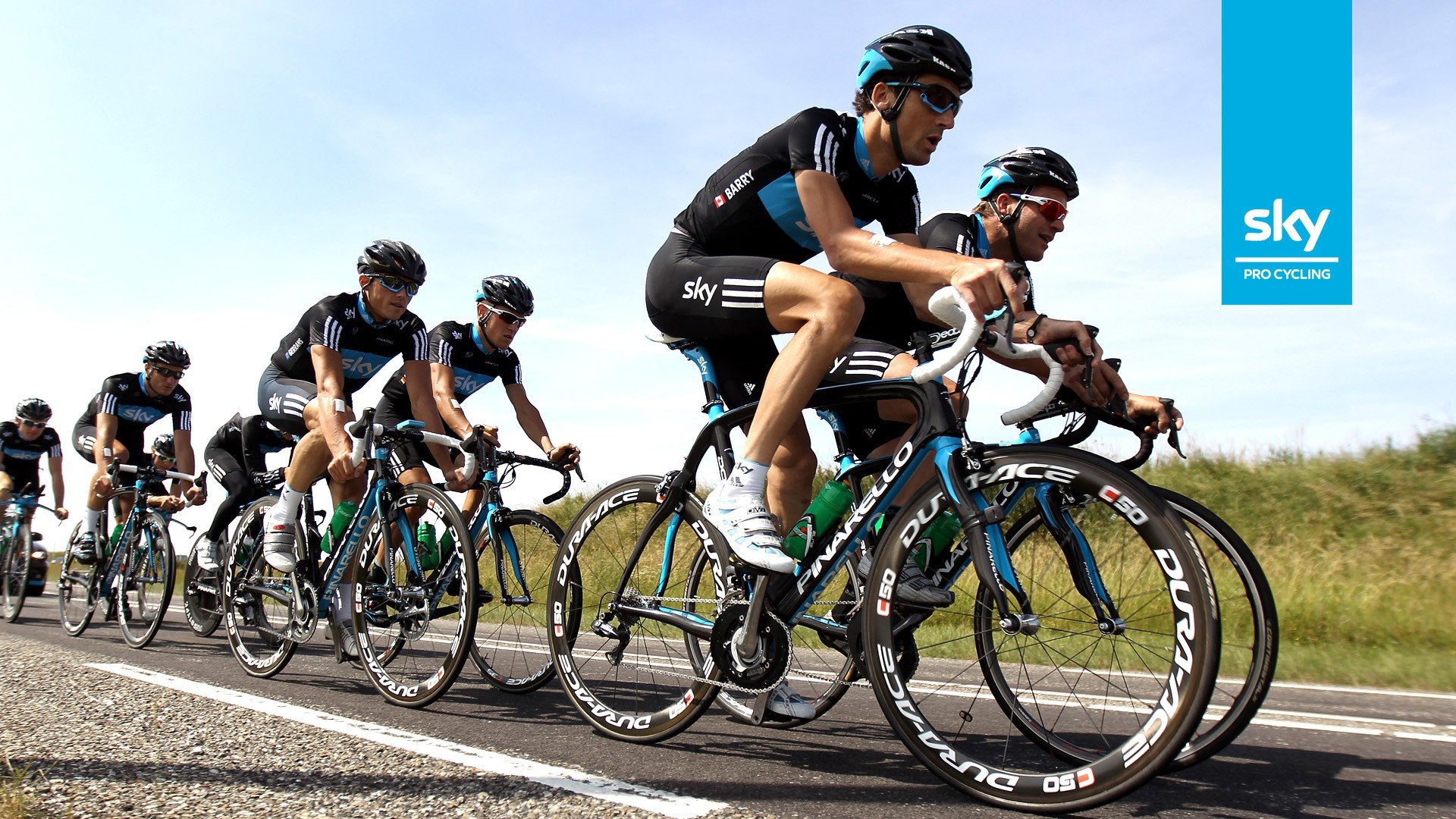 Day cycle. Велосипедисты. Спорт велосипед. Велосипед для велогонок. Шоссейный велосипедист.