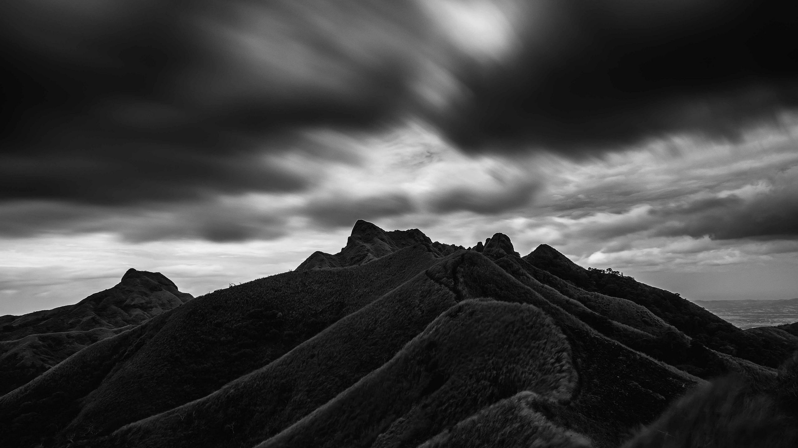 2560x1440 Download wallpaper 2560x1440 mountain, hill, bw, black, clouds ... Wallpaper