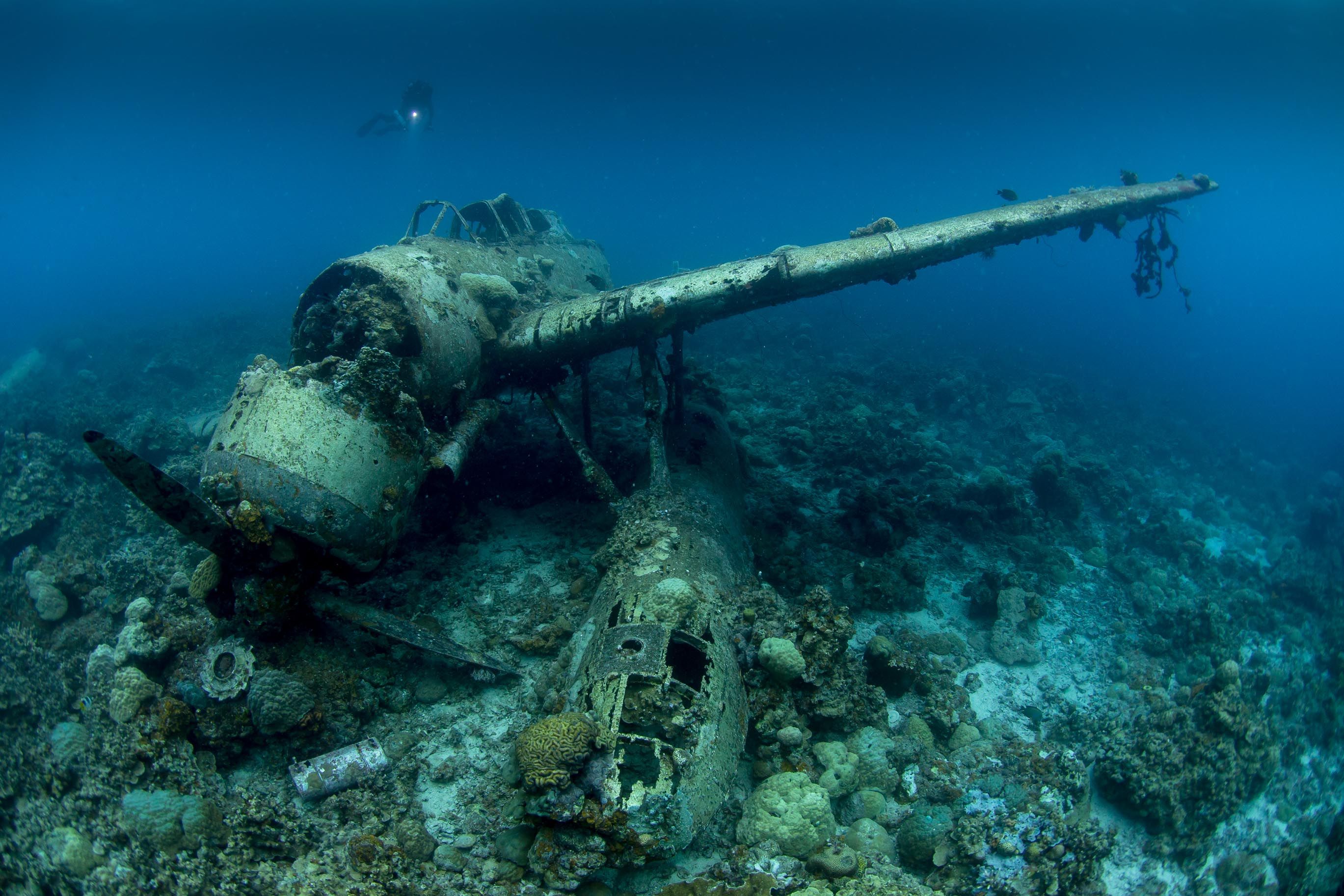 Wreck mp. Острова Чуук Лагуна затонувших кораблей. Острова Чуук подводное кладбище кораблей. Лагуна Чуук (трук) в Микронезии.