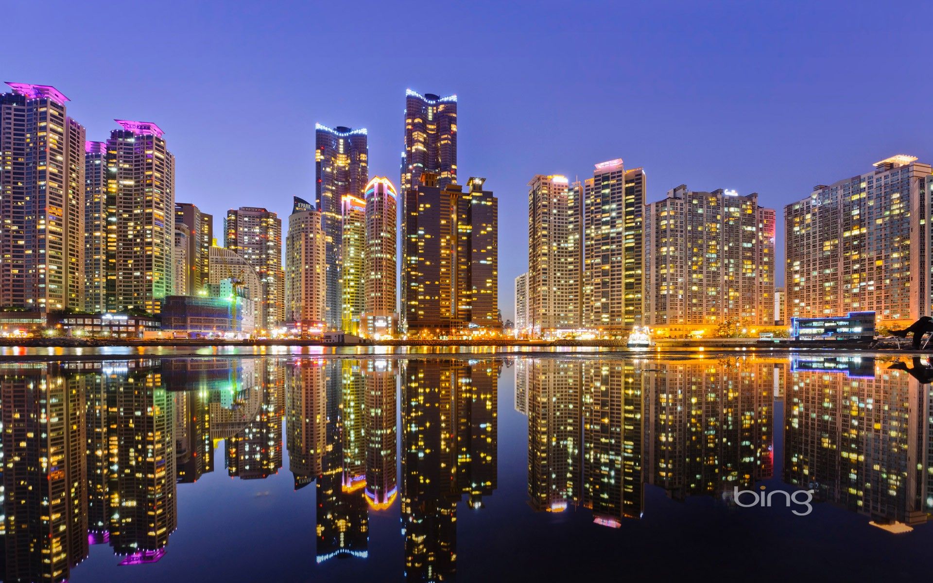 1920x1200 Skyline Of Marine City In Busan, South Korea - The Wallpaper Wallpaper