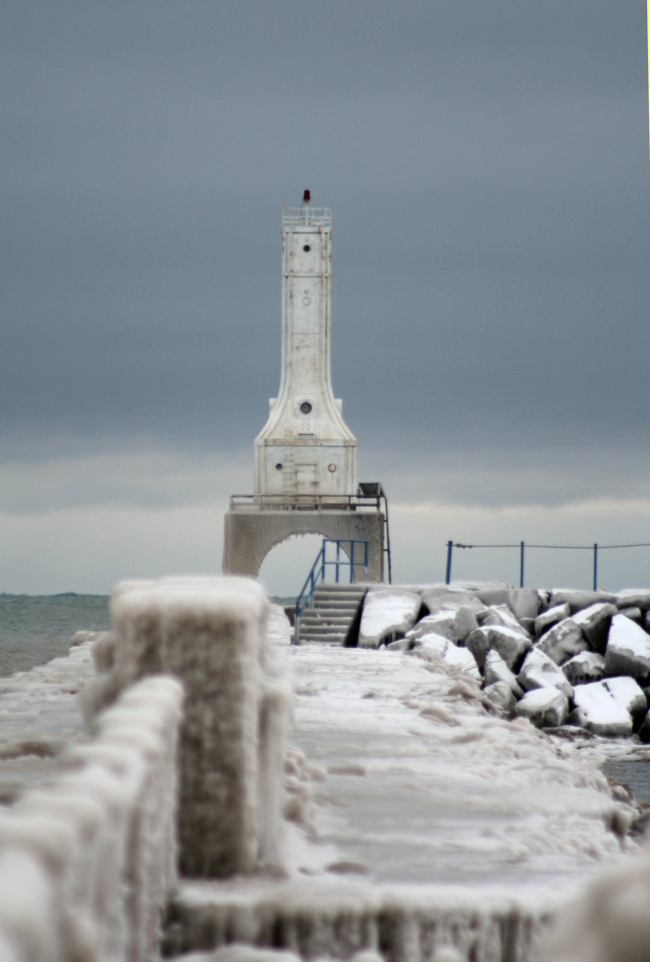 Wisconsin Winter Lighthouse Scenes Wallpapers 4k HD Wisconsin Winter   288901 Lighthouses In Wisconsin Lighthouse In Winter Ice  