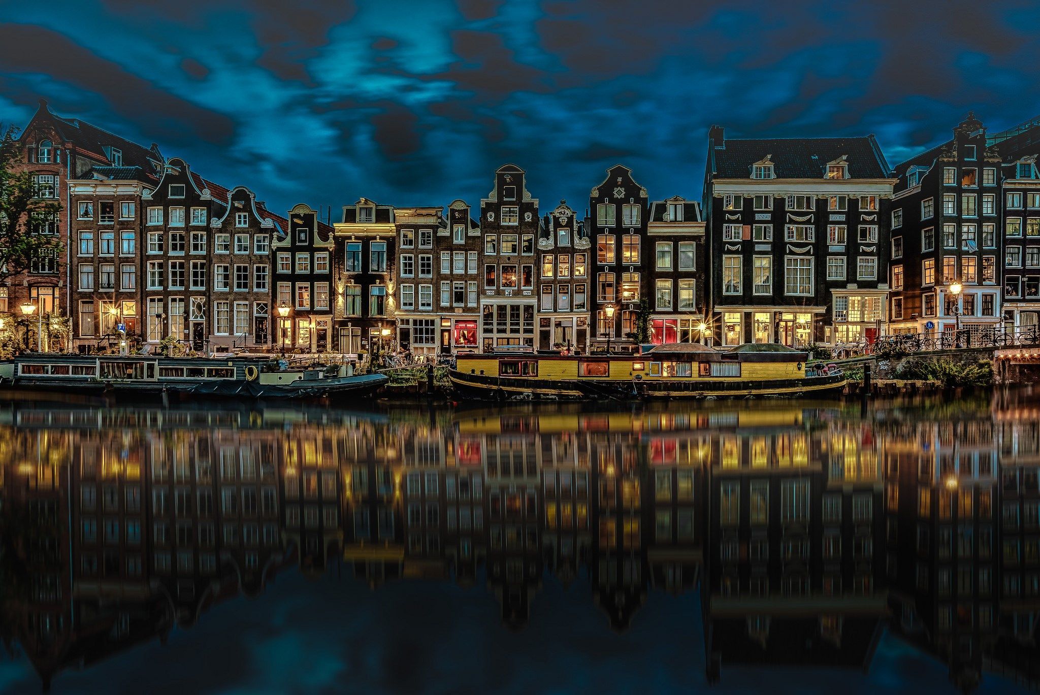 amsterdam-night-wallpapers-4k-hd-amsterdam-night-backgrounds-on