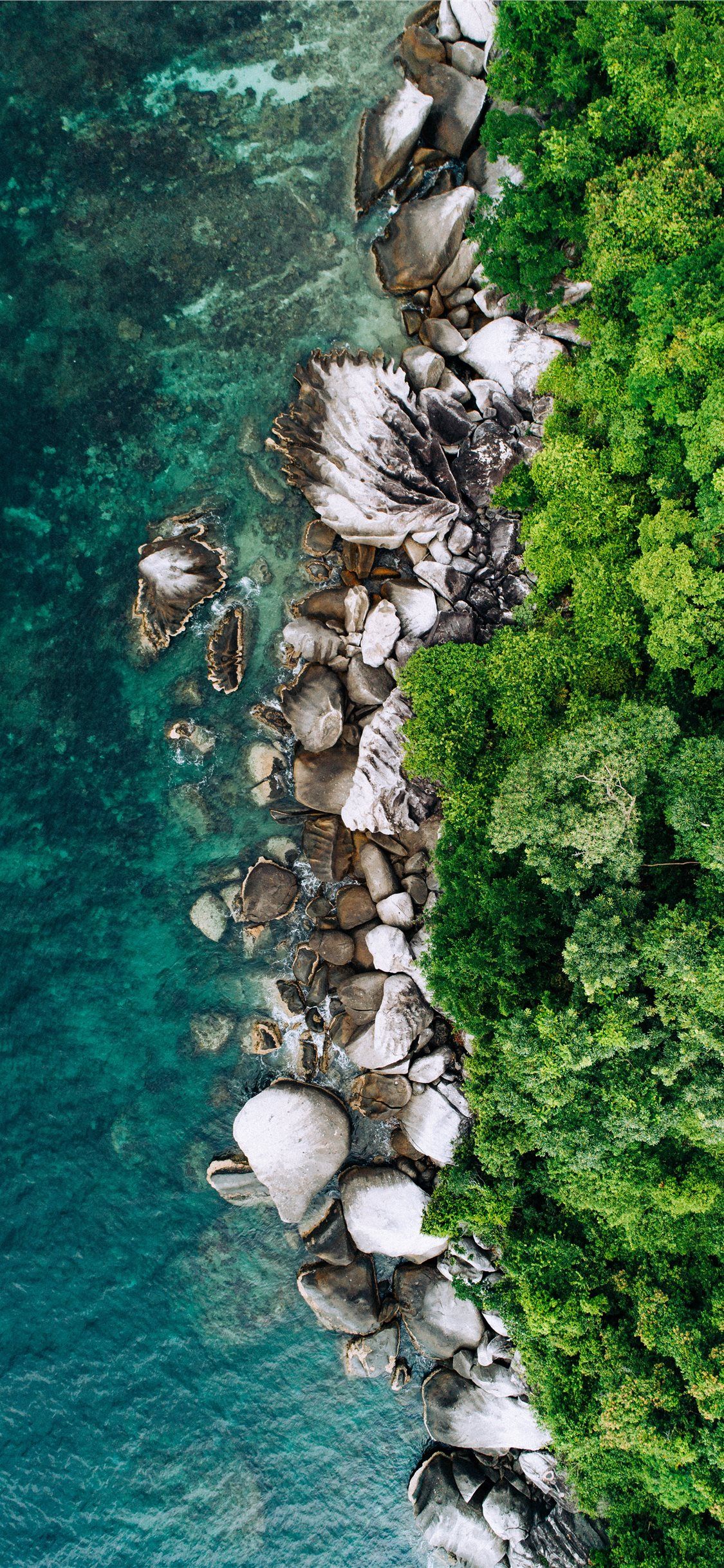 1125x2436 tioman island iPhone X Wallpapers Free Download Wallpaper