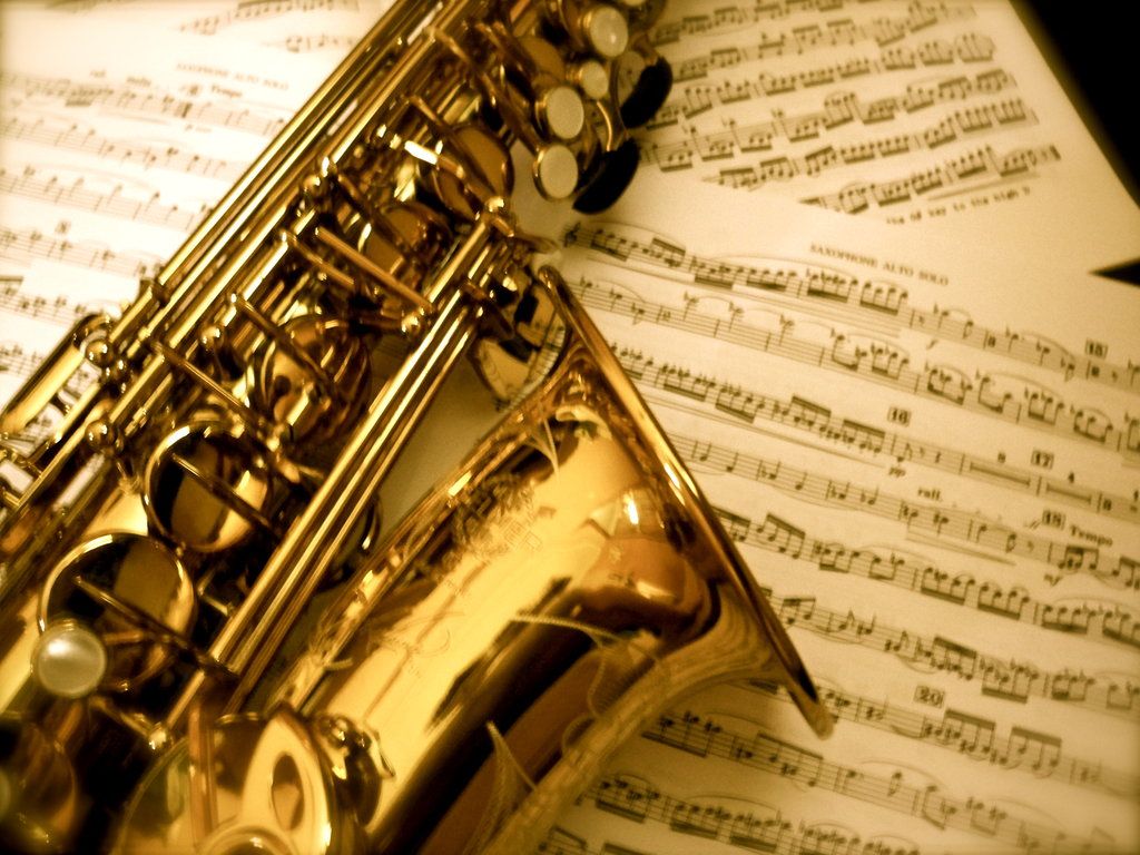 Saxophone Wallpapers 4k Hd Saxophone Backgrounds On Wallpaperbat