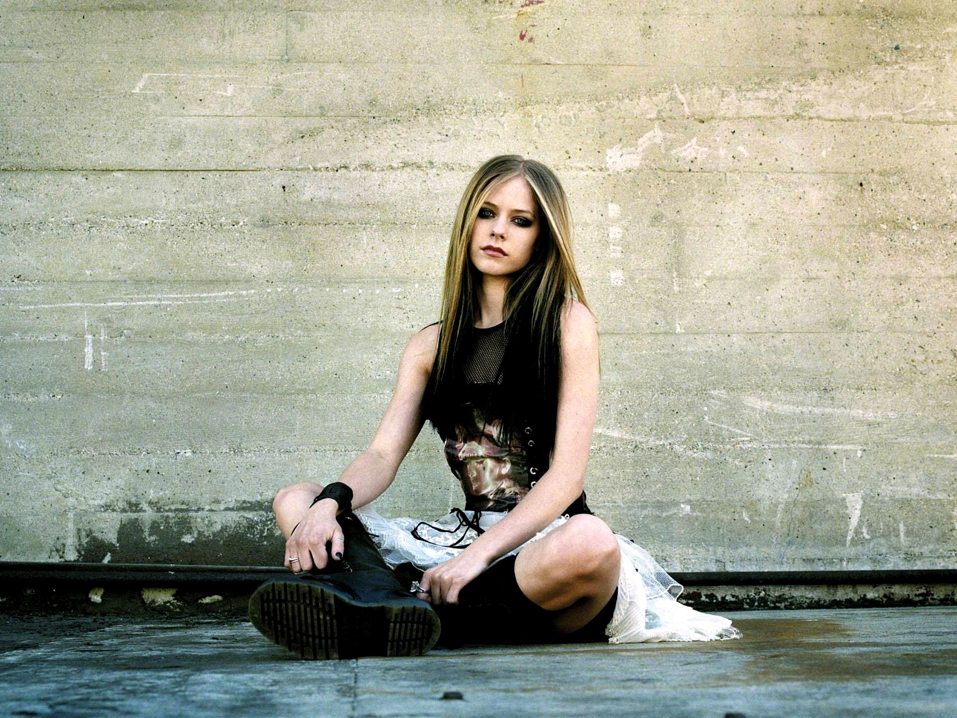Avril Lavigne Wallpapers.