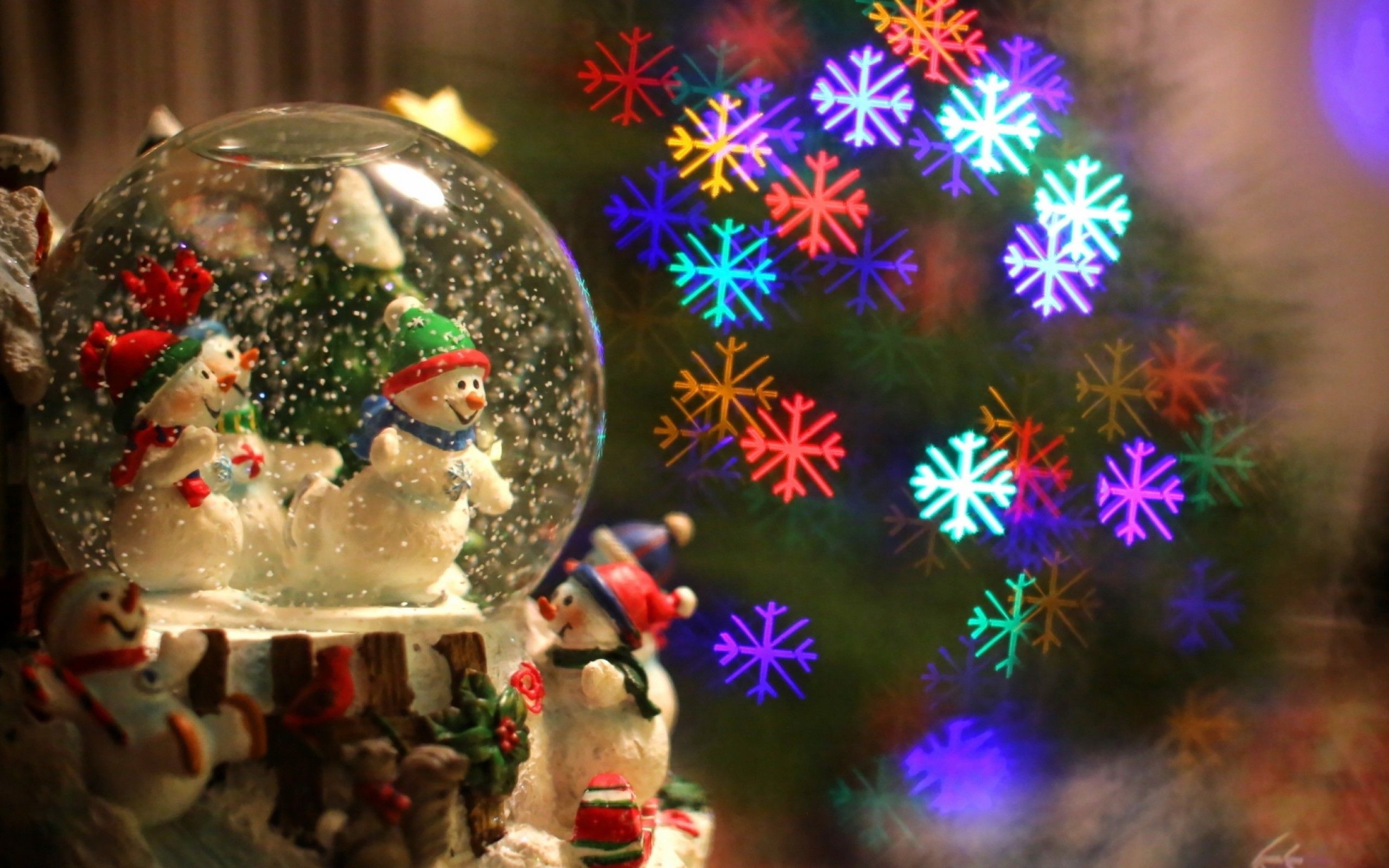 Christmas Snow Globe Wallpapers - 4k, HD Christmas Snow Globe