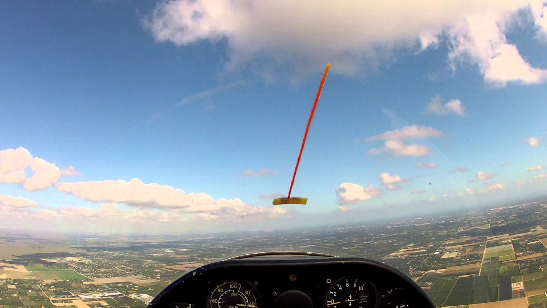 Фото с самолетом в небе над головой. Glider soaring over Coast. Обои в стиле soaring Orb. Soaring Vistas.