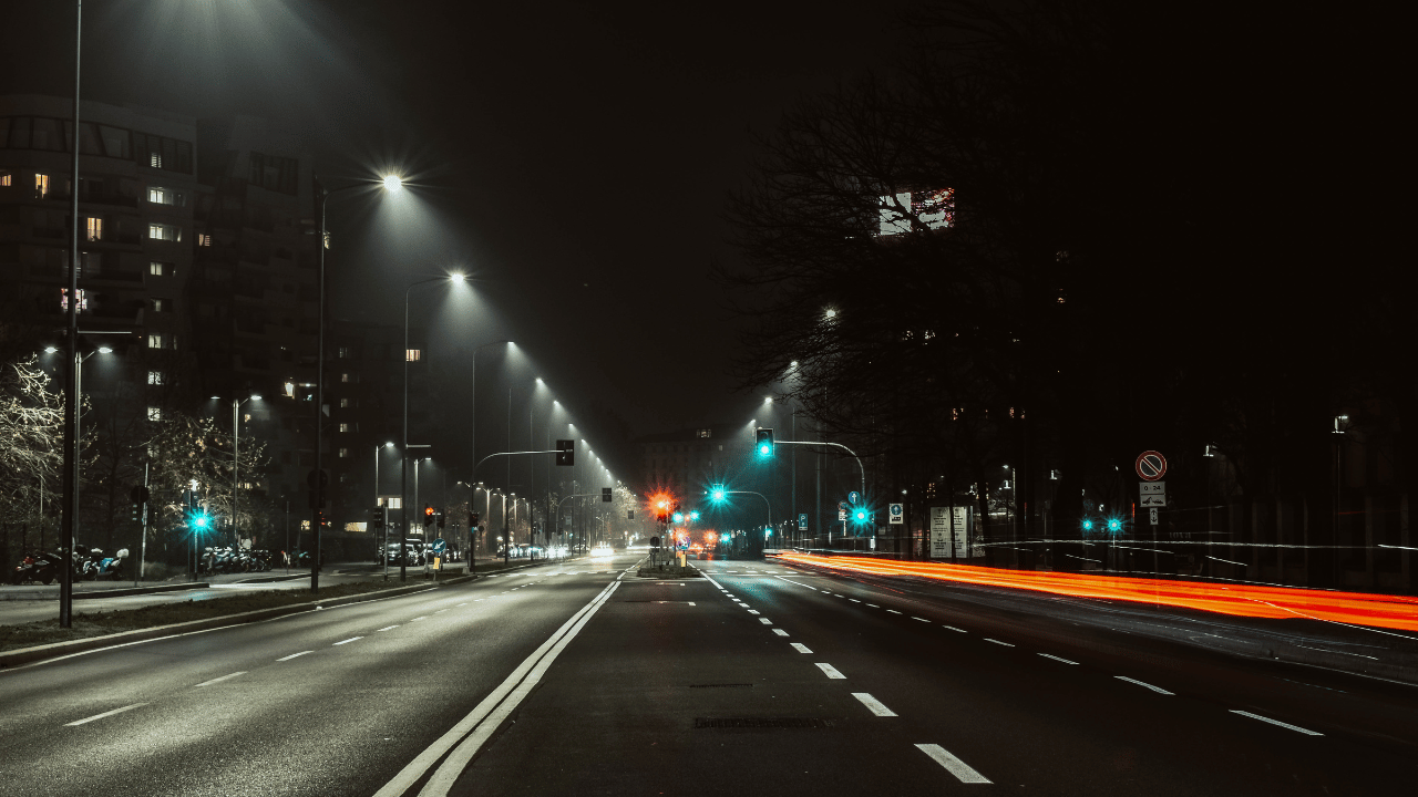 Street Light Wallpapers 4k HD Street Light Backgrounds On WallpaperBat street-light-wallpapers-4k-hd-street-light-backgrounds-on-wallpaperbat