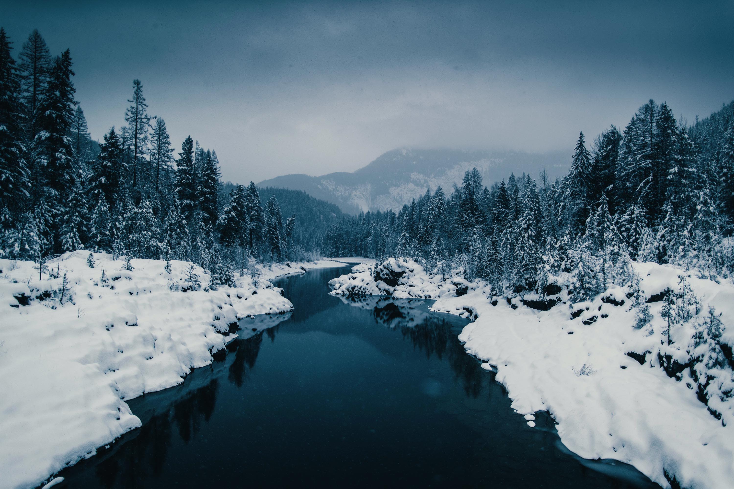 Winter Lake Wallpapers 4k Hd Winter Lake Backgrounds On Wallpaperbat