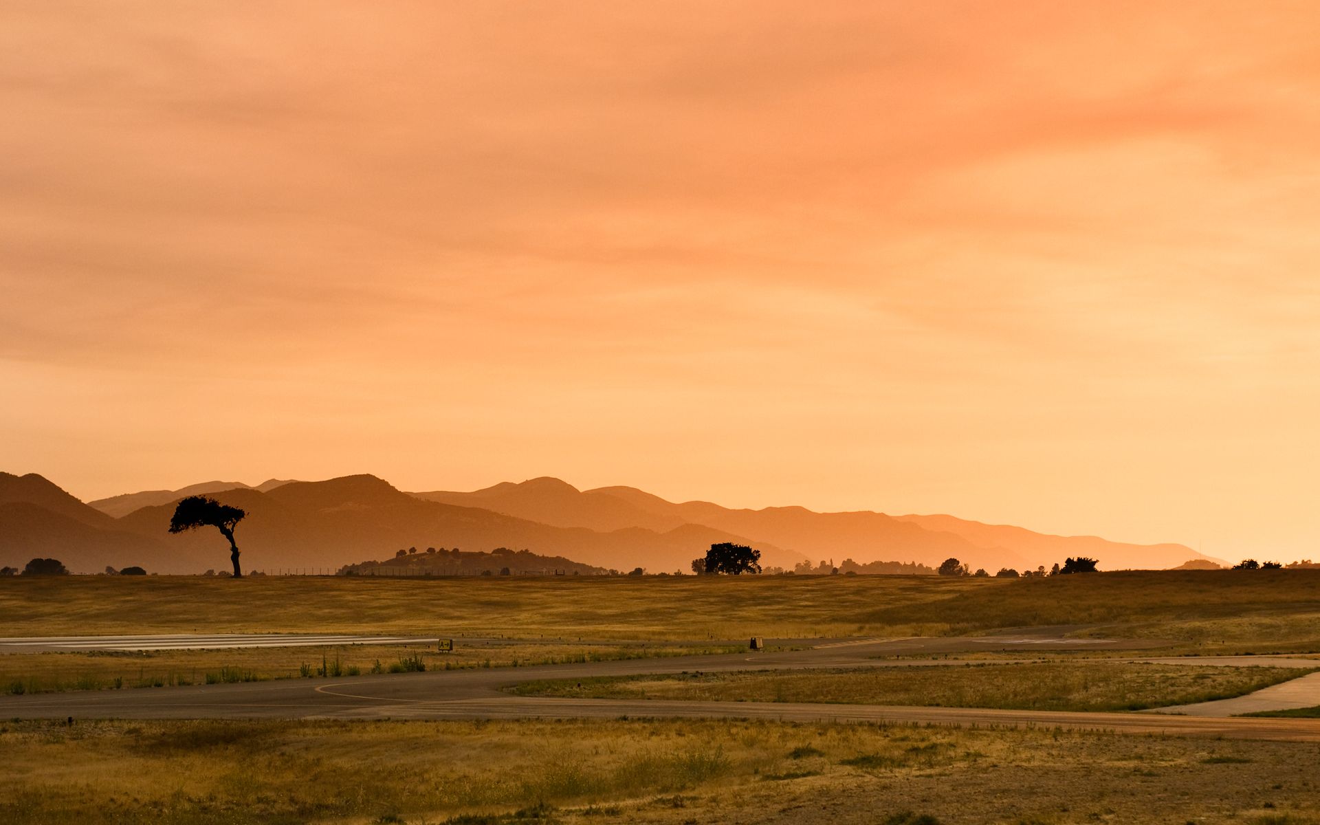 1920x1200 Daily Wallpaper: Sunset at the Santa Barbara Airport | I Like To Waste My  Time Wallpaper