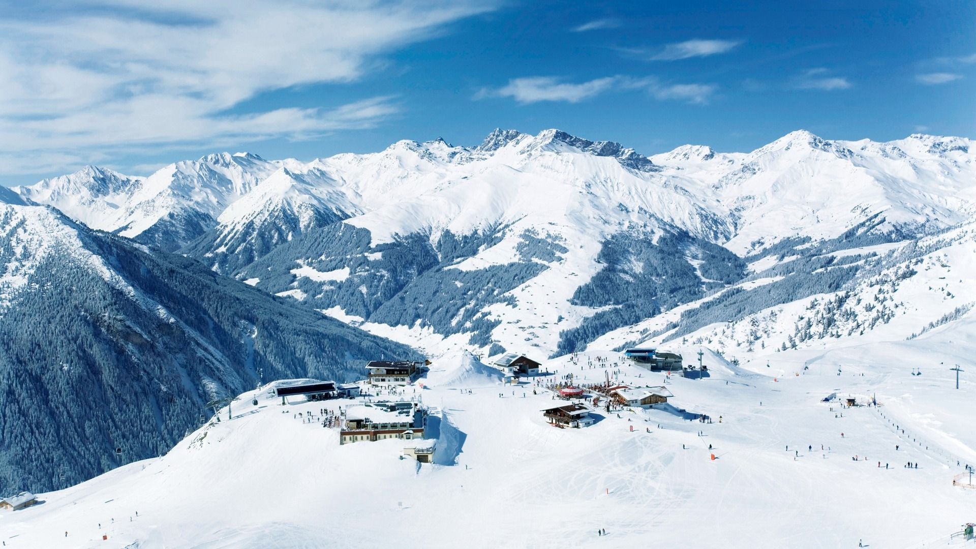 Sunny & Relaxed Skiing