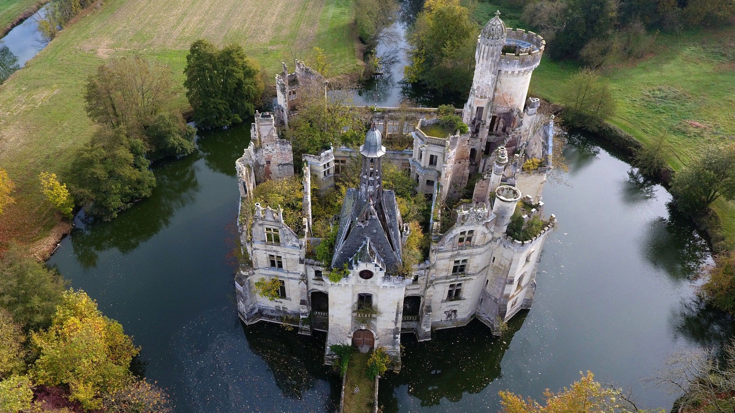 french-castle-wallpapers-4k-hd-french-castle-backgrounds-on-wallpaperbat
