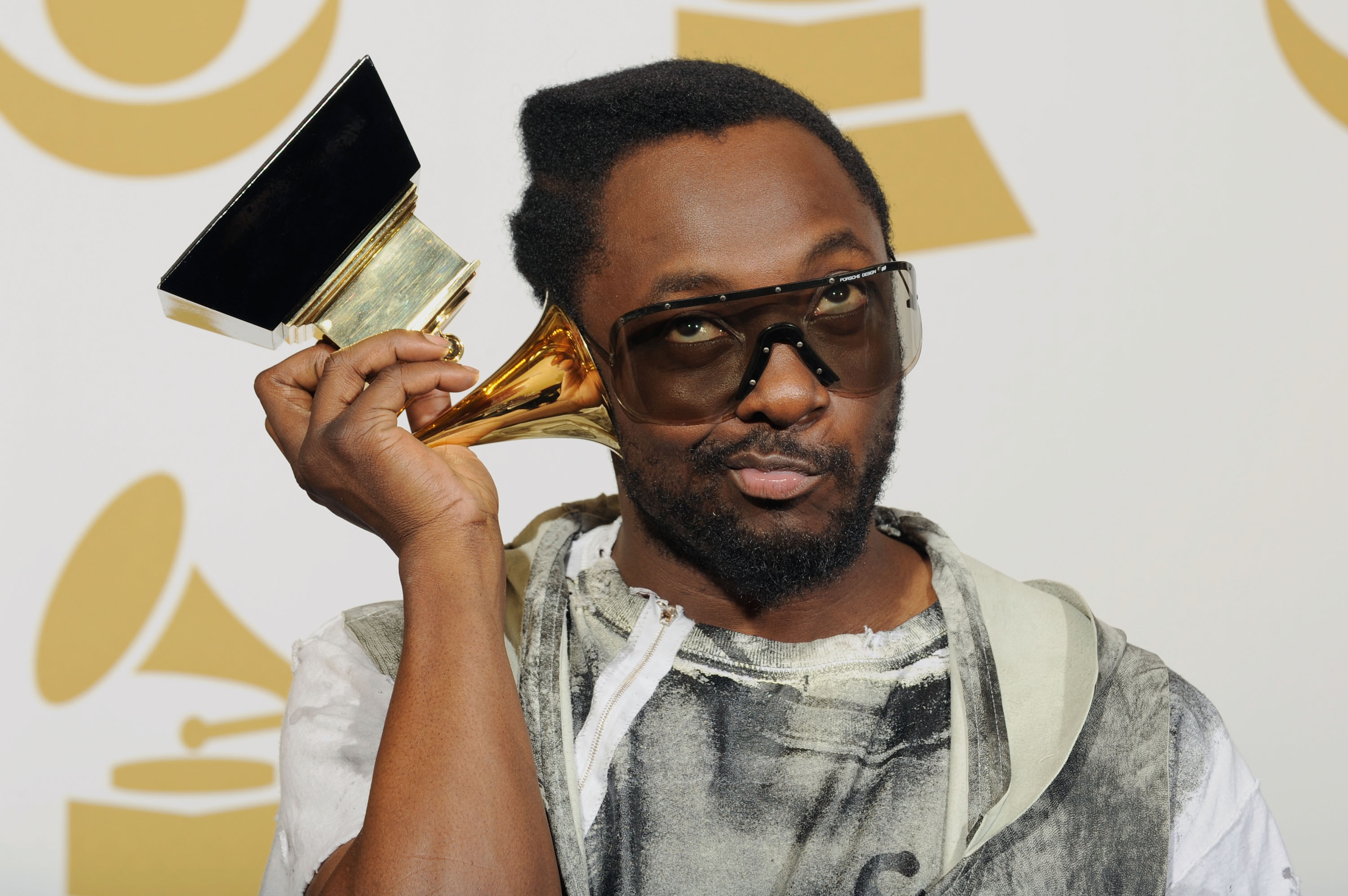 The thoughts like will i. Will.i.am рэпер. Певец Уилл. Will i am в 2000. Will.i.am 2013.