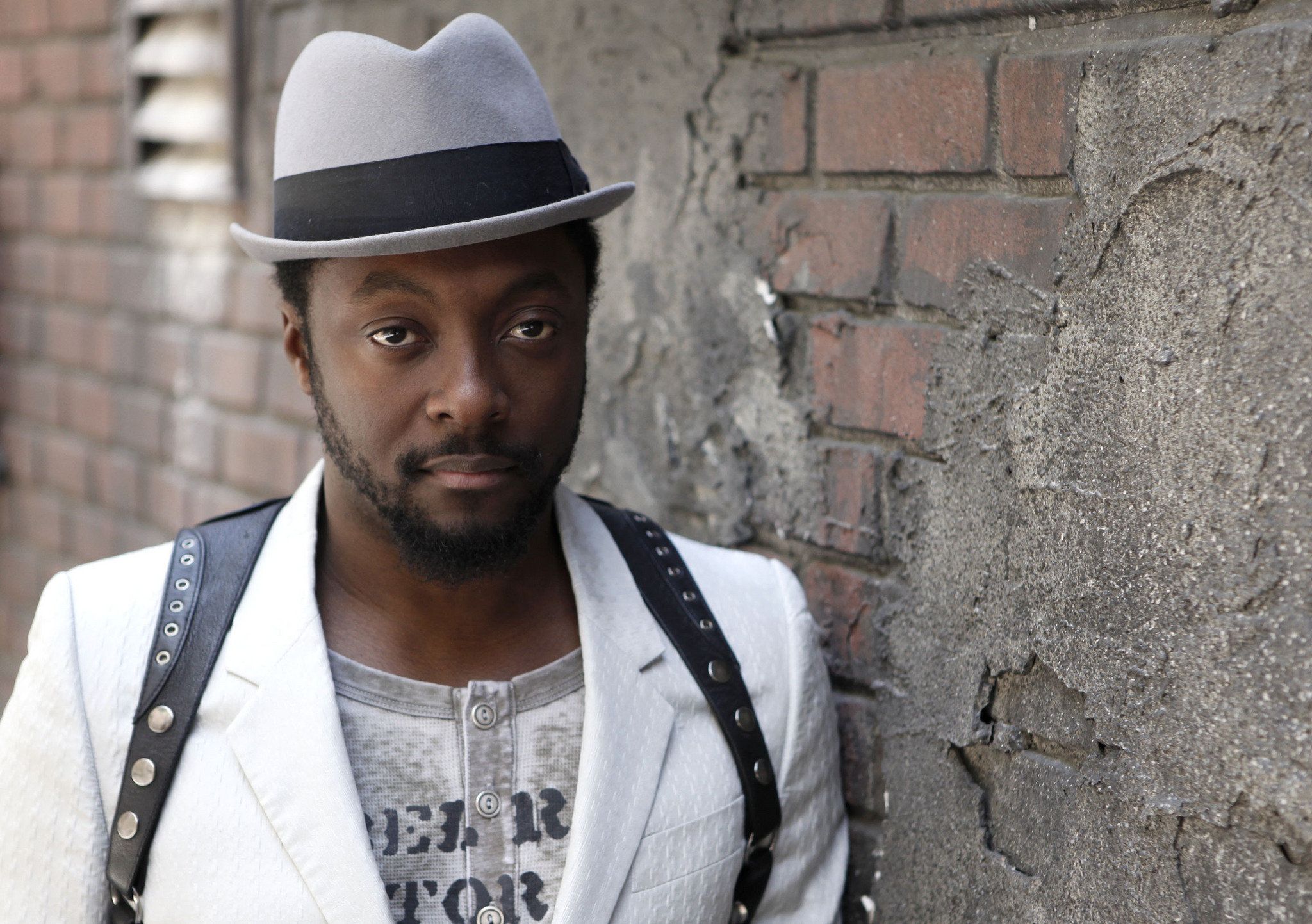 Will i the. Will i am рэпер. Уильям Адамс рэпер. Will i am 2021. Will i am в 2000.