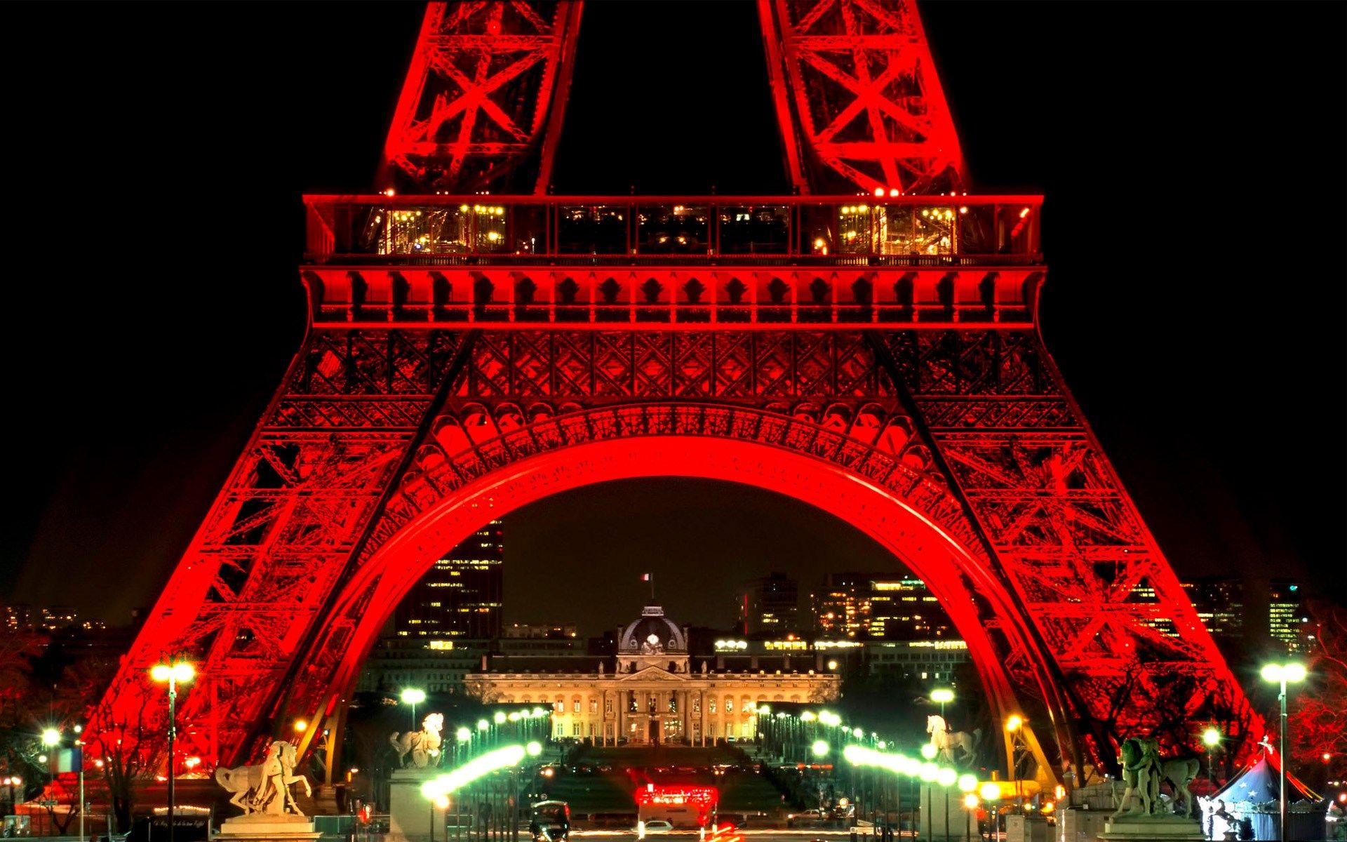 Eiffel Tower Wallpapers 4k Hd Eiffel Tower Backgrounds On Wallpaperbat