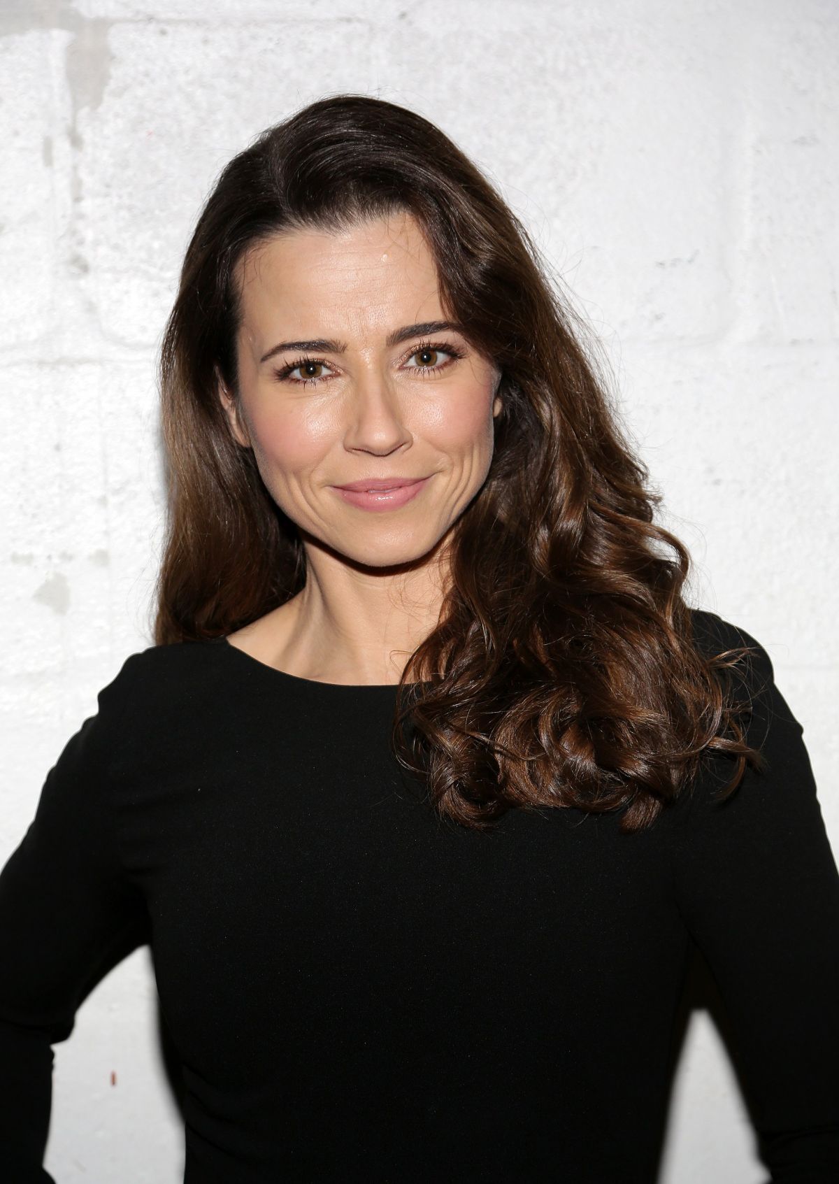 Linda Cardellini'S Most Honest Interview Ever - p07j2zp