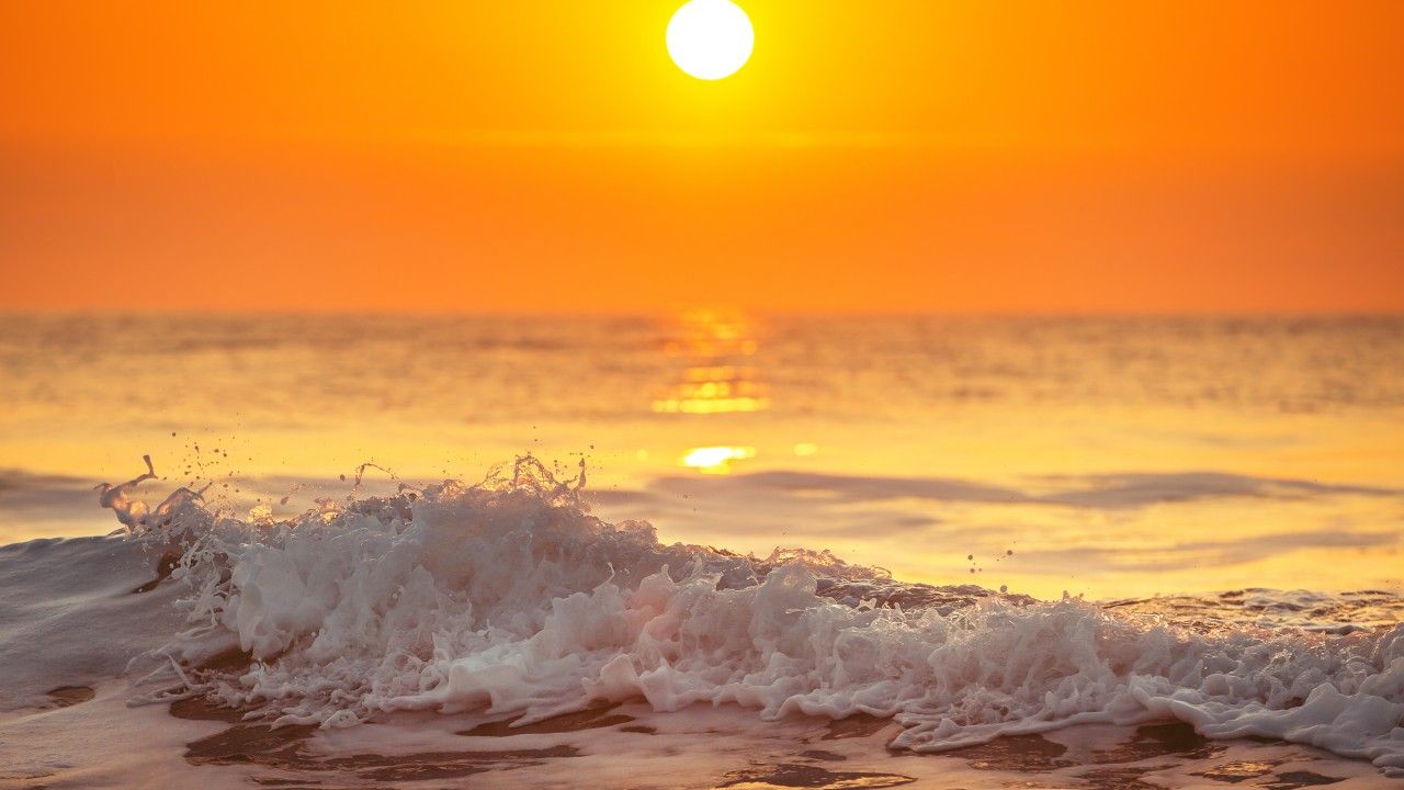 1280x720 Beach Waves Sunrise HD - HD Wallpaper & Background Download on WallpaperBat