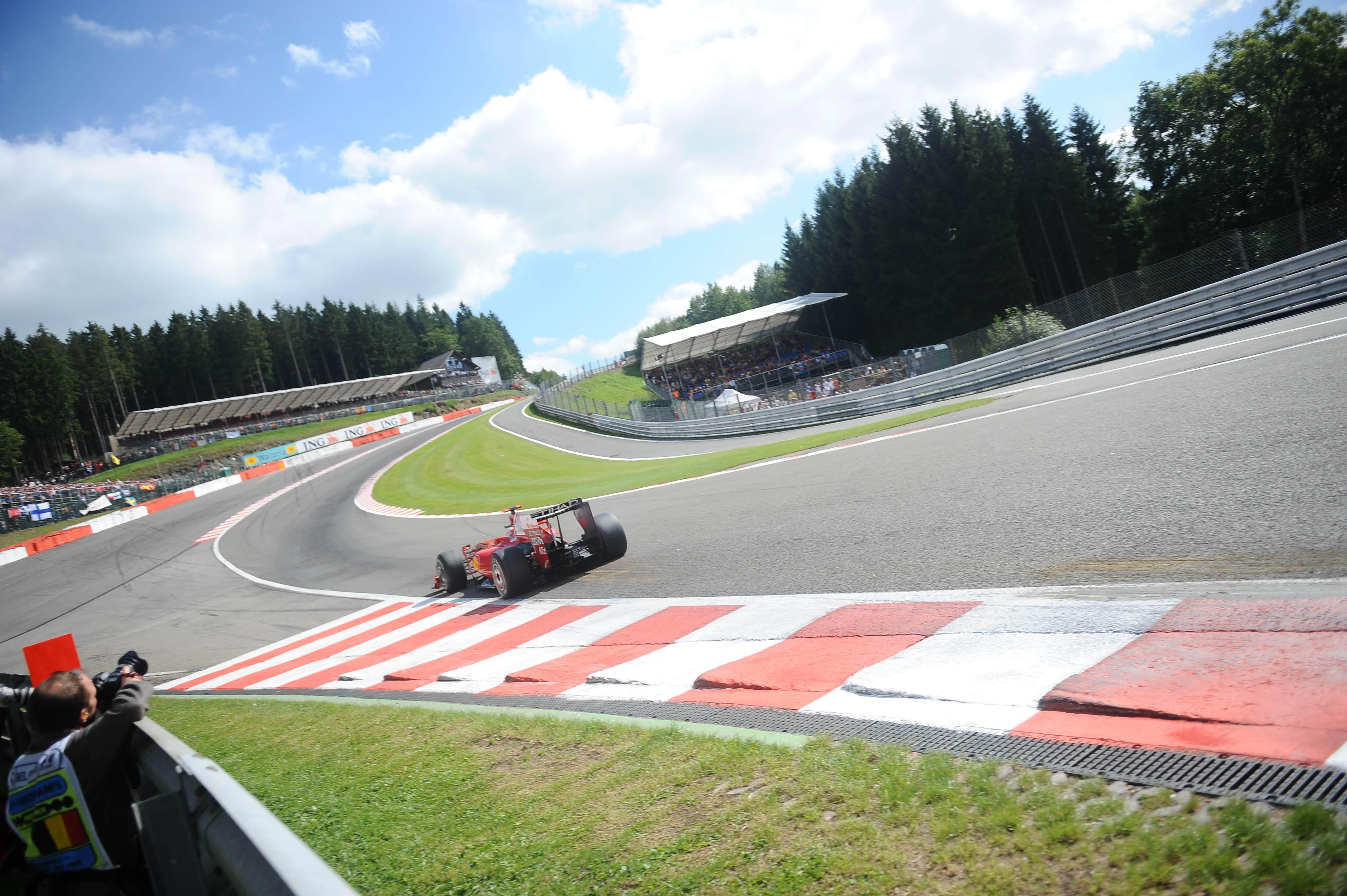 First track. Spa Francorchamps f1. F1 Spa Francorchamps Eau rouge Lauda. F1 Race track. Формула 1 спа Франкоршам.