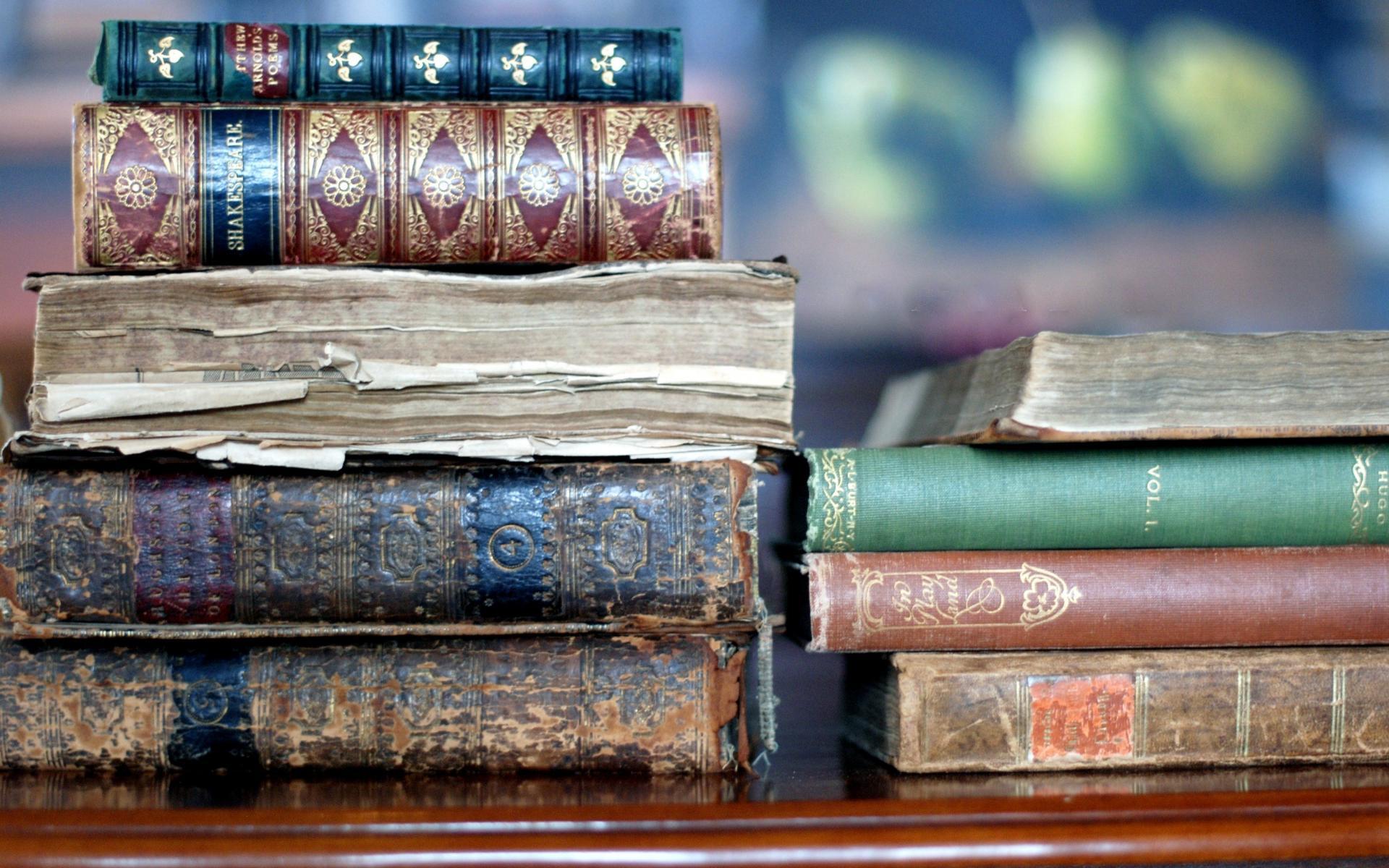 Vintage Books Desktop Wallpapers 4k Hd Vintage Books Desktop Backgrounds On Wallpaperbat