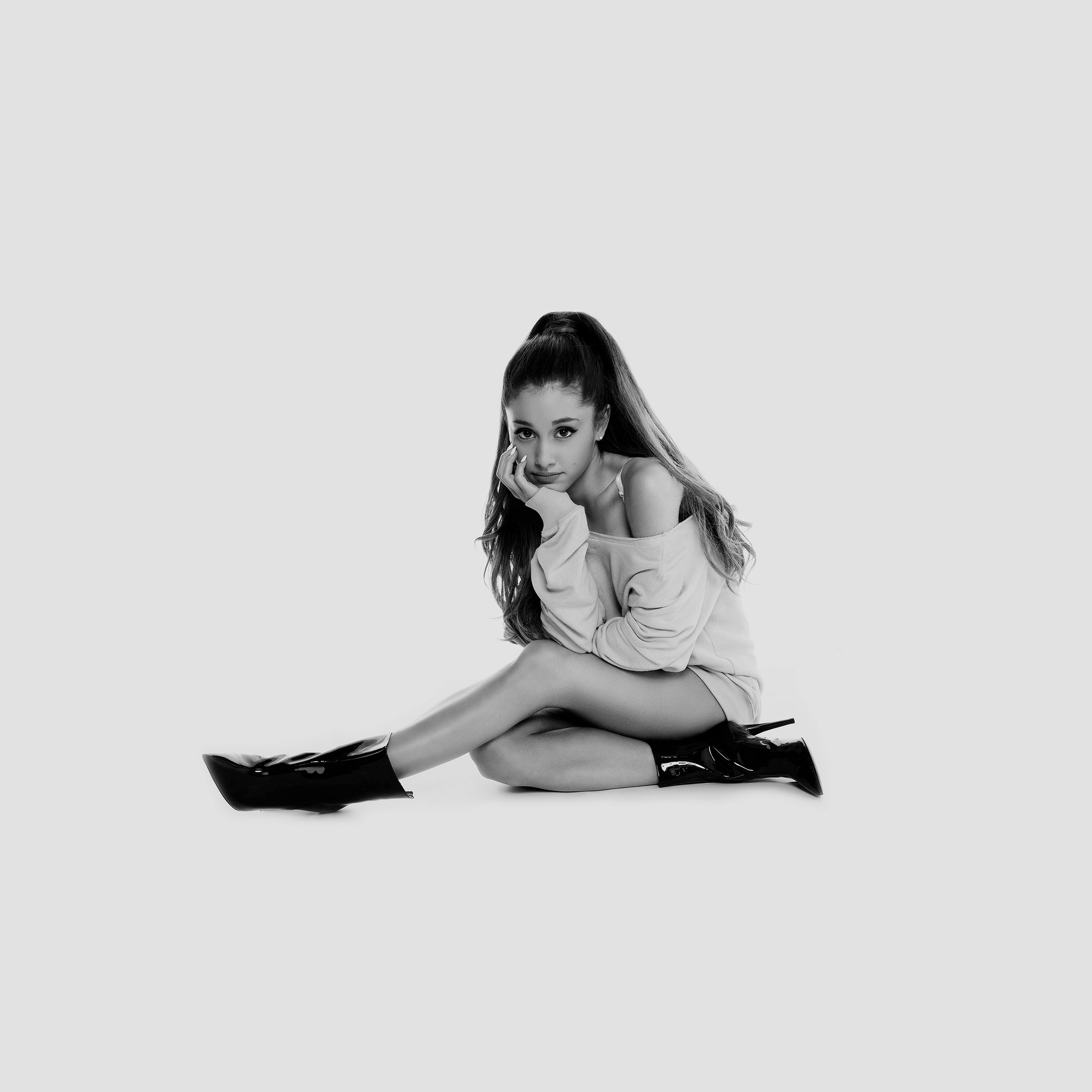 2732x2732 hm24-ariana-grande-girl-singer ... Wallpaper