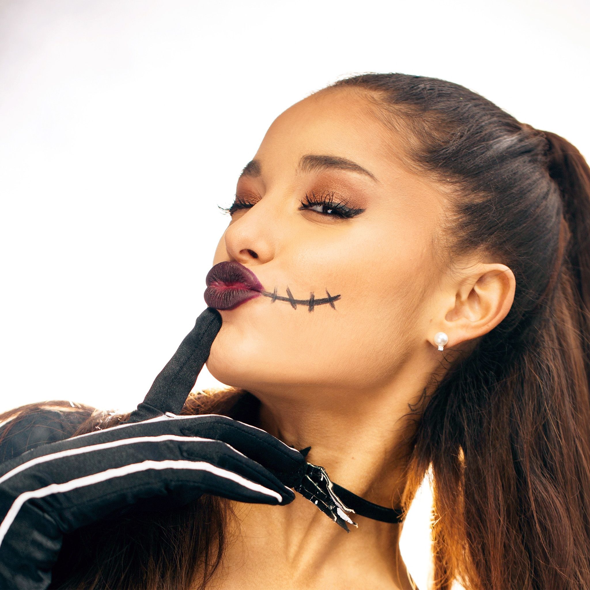 2048x2048 hk04-ariana-grande-rock-spirit-girl ... Wallpaper