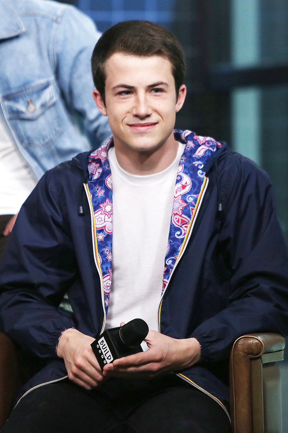 dylan-minnette-wallpapers-4k-hd-dylan-minnette-backgrounds-on