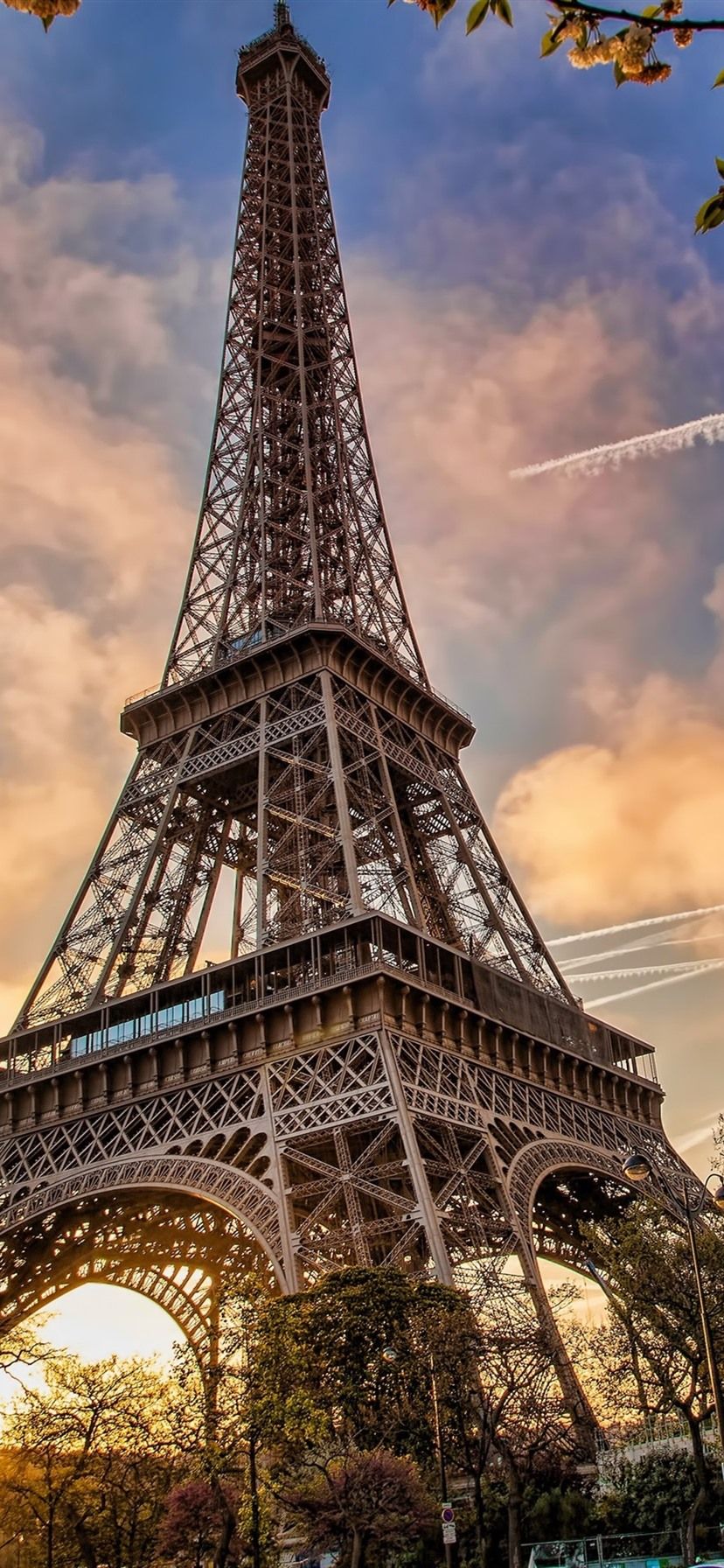 Pink Eiffel Tower Iphone Wallpapers 4k Hd Pink Eiffel Tower Iphone Backgrounds On Wallpaperbat 1672