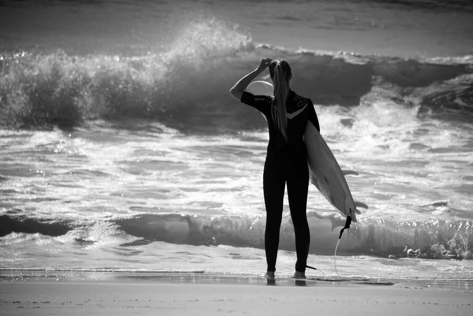 Female Surfing Wallpapers 4k Hd Female Surfing Backgrounds On Wallpaperbat