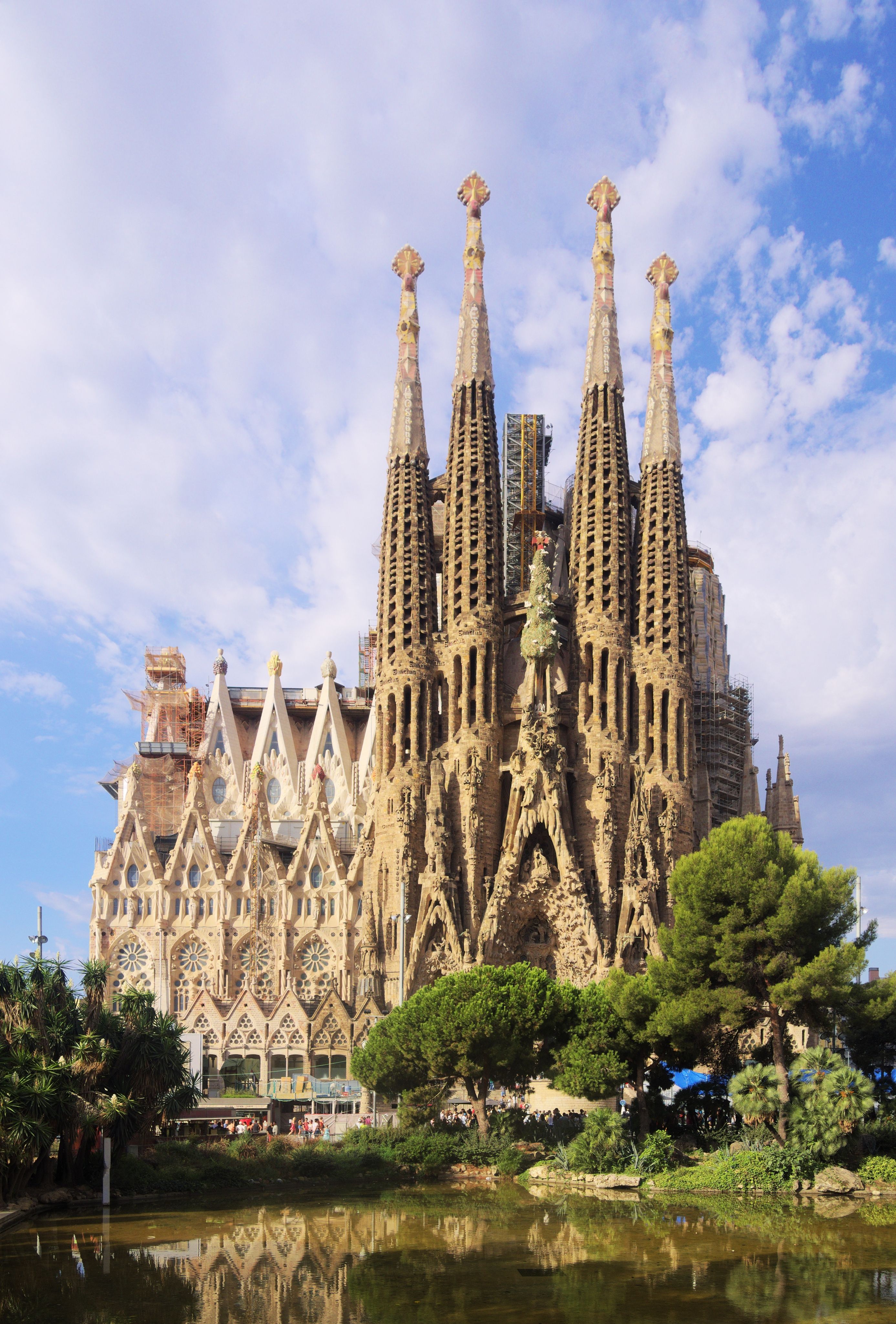 Sagrada Familia Cathedral Barcelona Wallpapers - 4k, HD Sagrada Familia ...