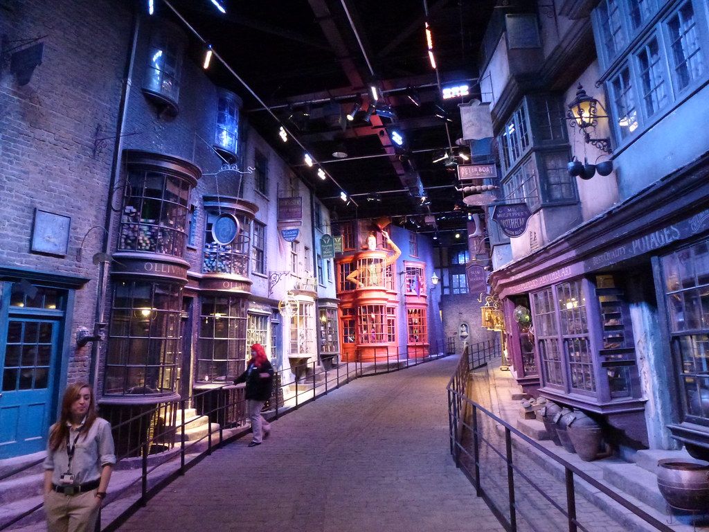 Diagon Alley Wallpapers - 4k, HD Diagon Alley Backgrounds on WallpaperBat