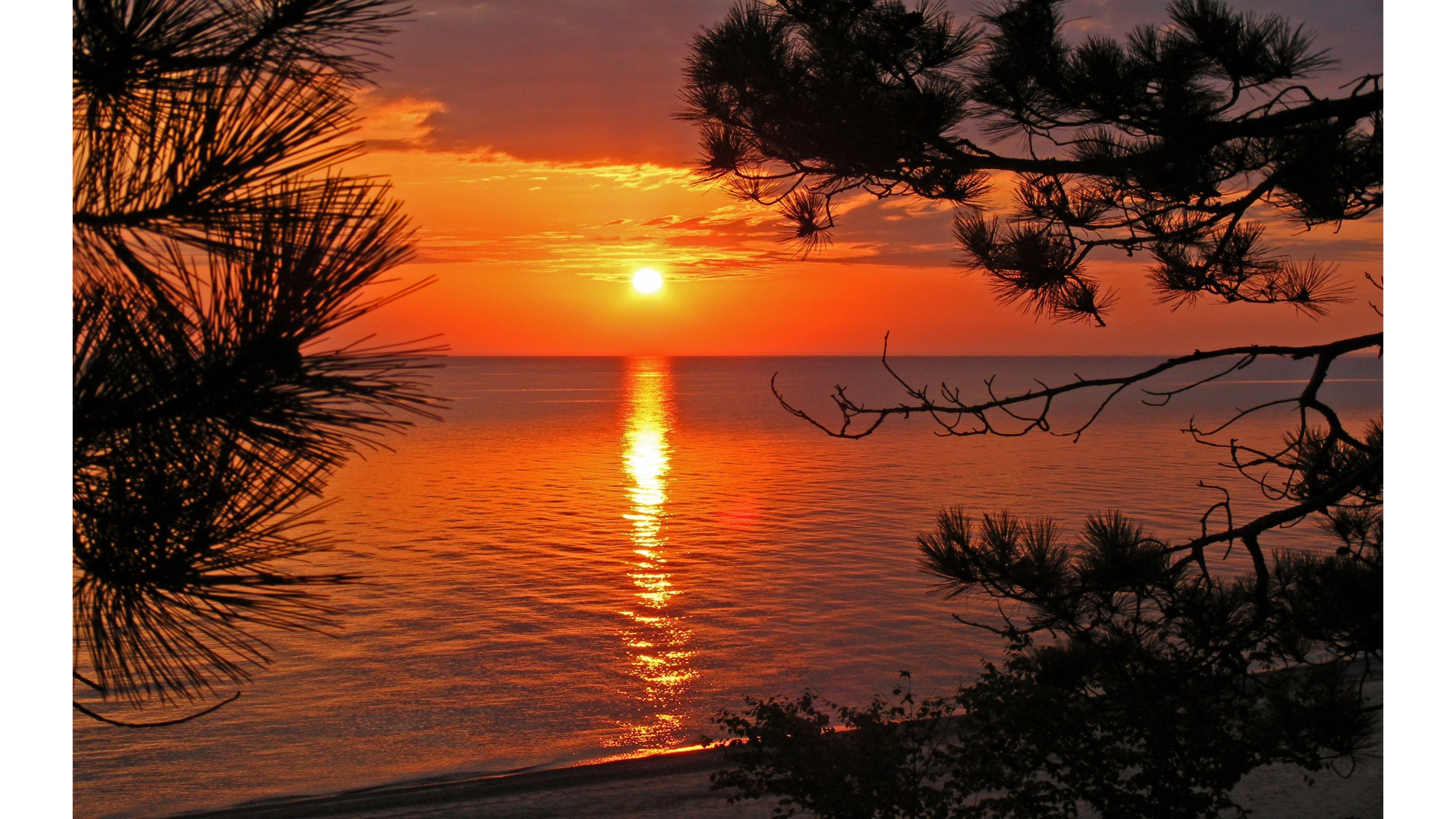 Закат Солнца На Море Фото