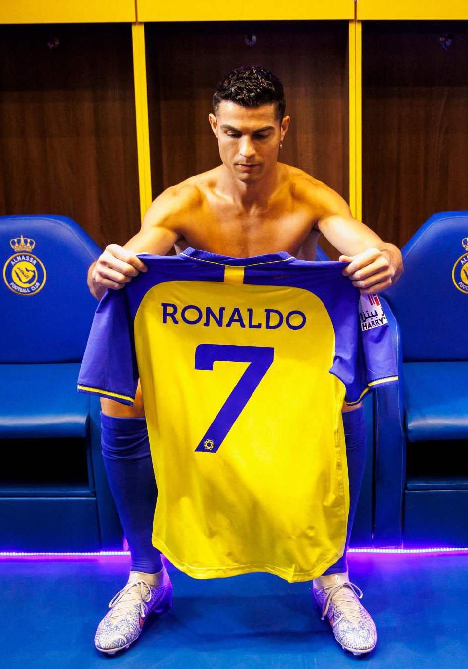 Ronaldo Al Nassr Wallpapers 4k Hd Ronaldo Al Nassr Backgrounds On