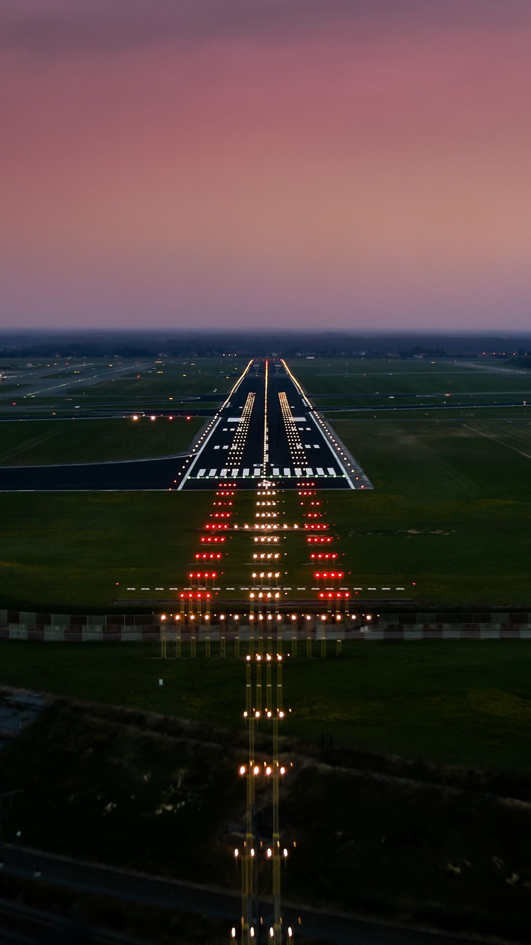 1080x1920 Airport Runway Wallpapers - Top Free Airport Runway Backgrounds -  WallpaperAccess Wallpaper