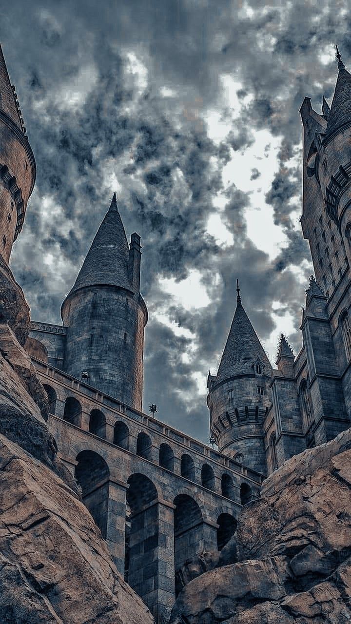 Hogwarts iPhone Wallpapers - 4k, HD Hogwarts iPhone Backgrounds on ...