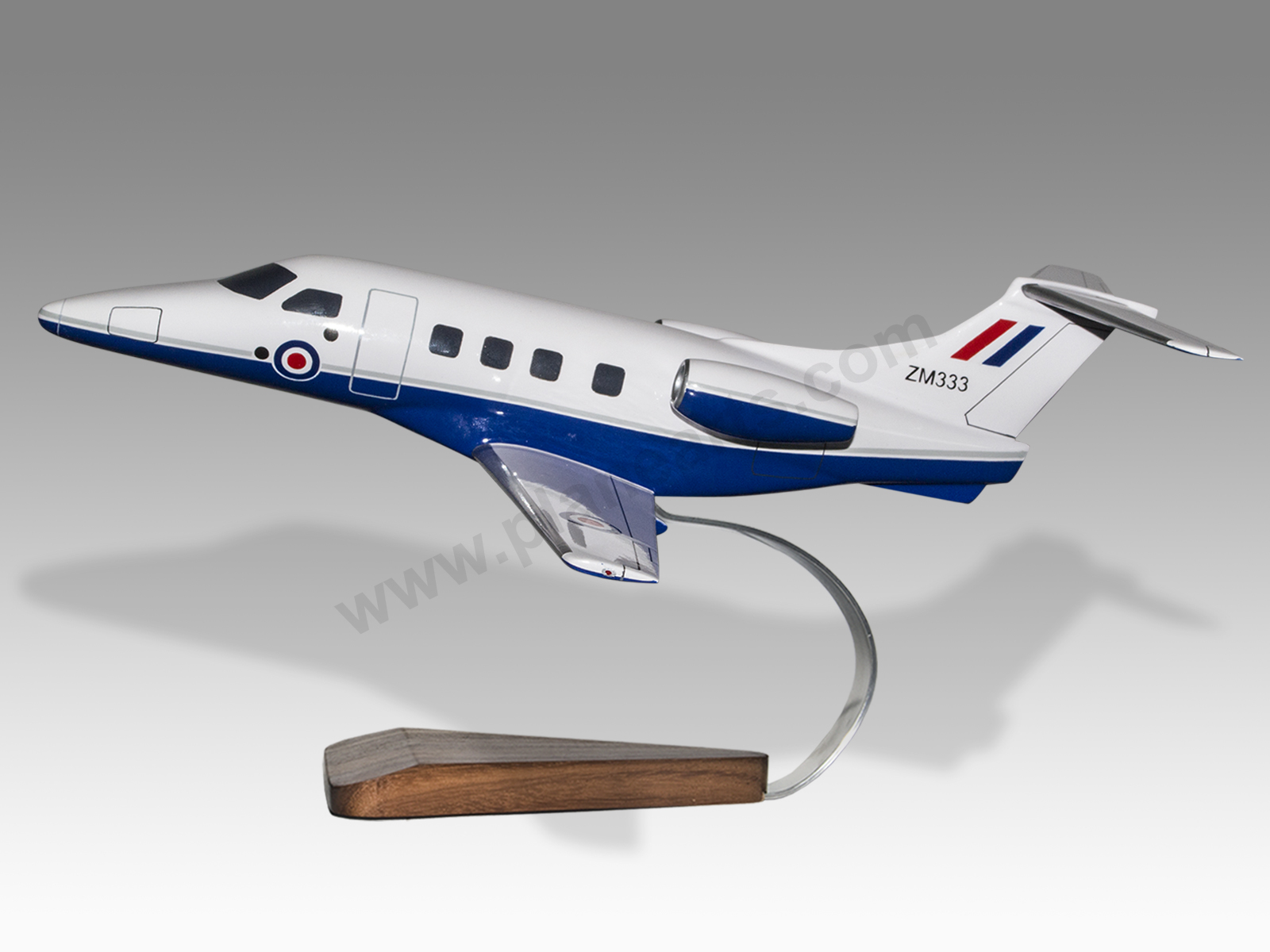 1600x1200 Embraer EMB-500 Phenom 100 RAF ZM333 Solid Kiln Dried Mahogany ... Wallpaper