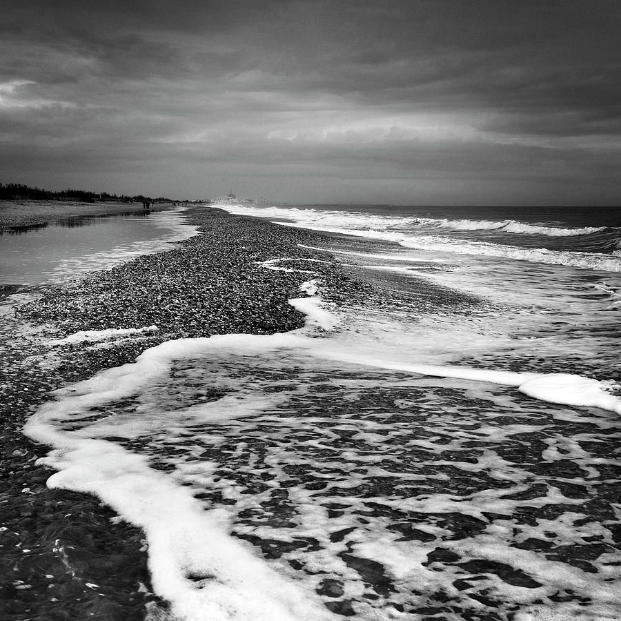 Black And White Beach Wallpapers 4k HD Black And White Beach 8614553 Black And White Beach
