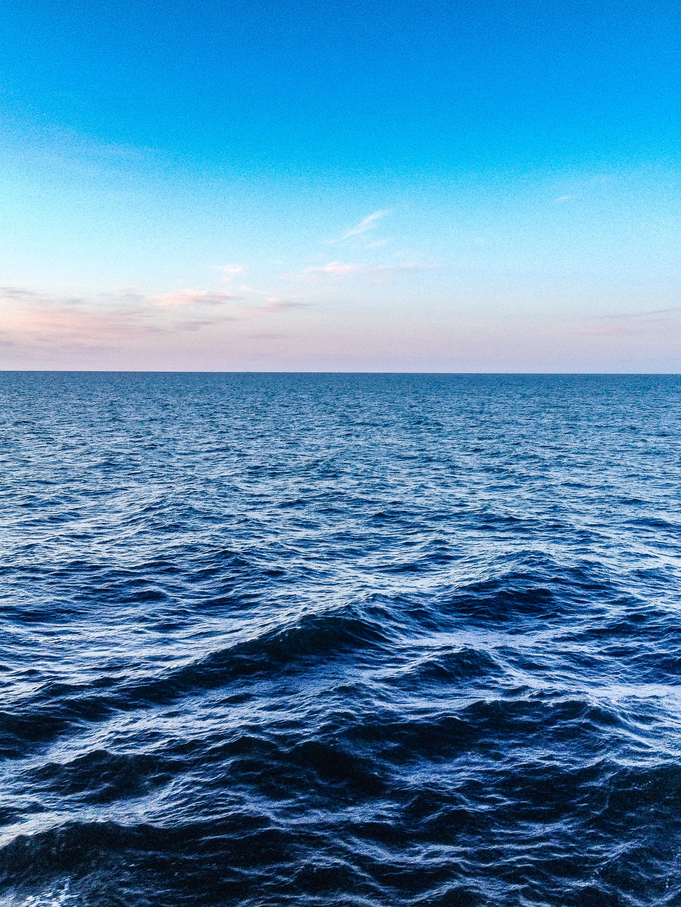 Какое синее море