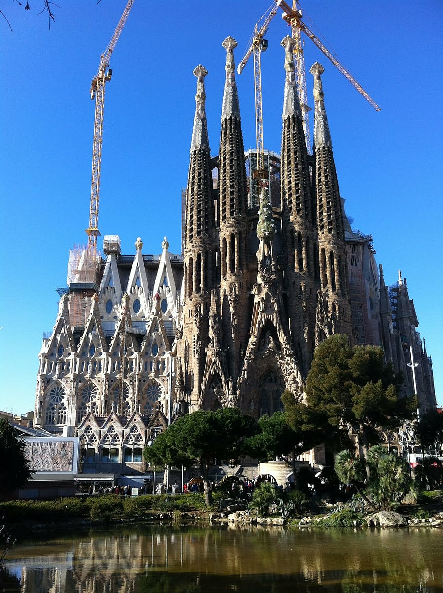Sagrada Familia Cathedral Barcelona Wallpapers - 4k, HD Sagrada Familia ...